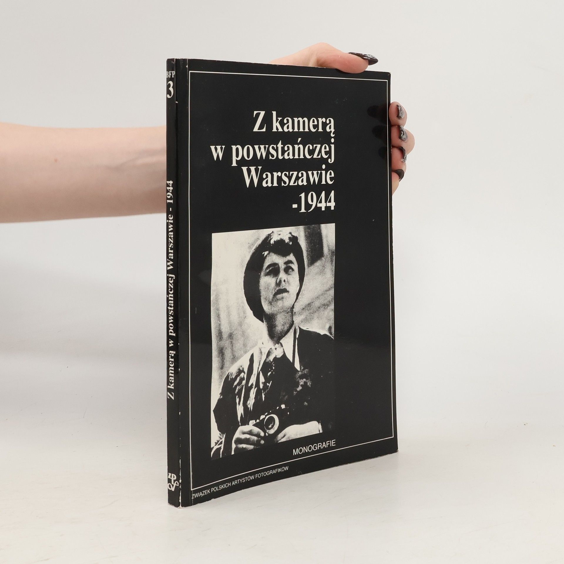 Autores varios Z kamerą w powstańczej Warszawie--1944