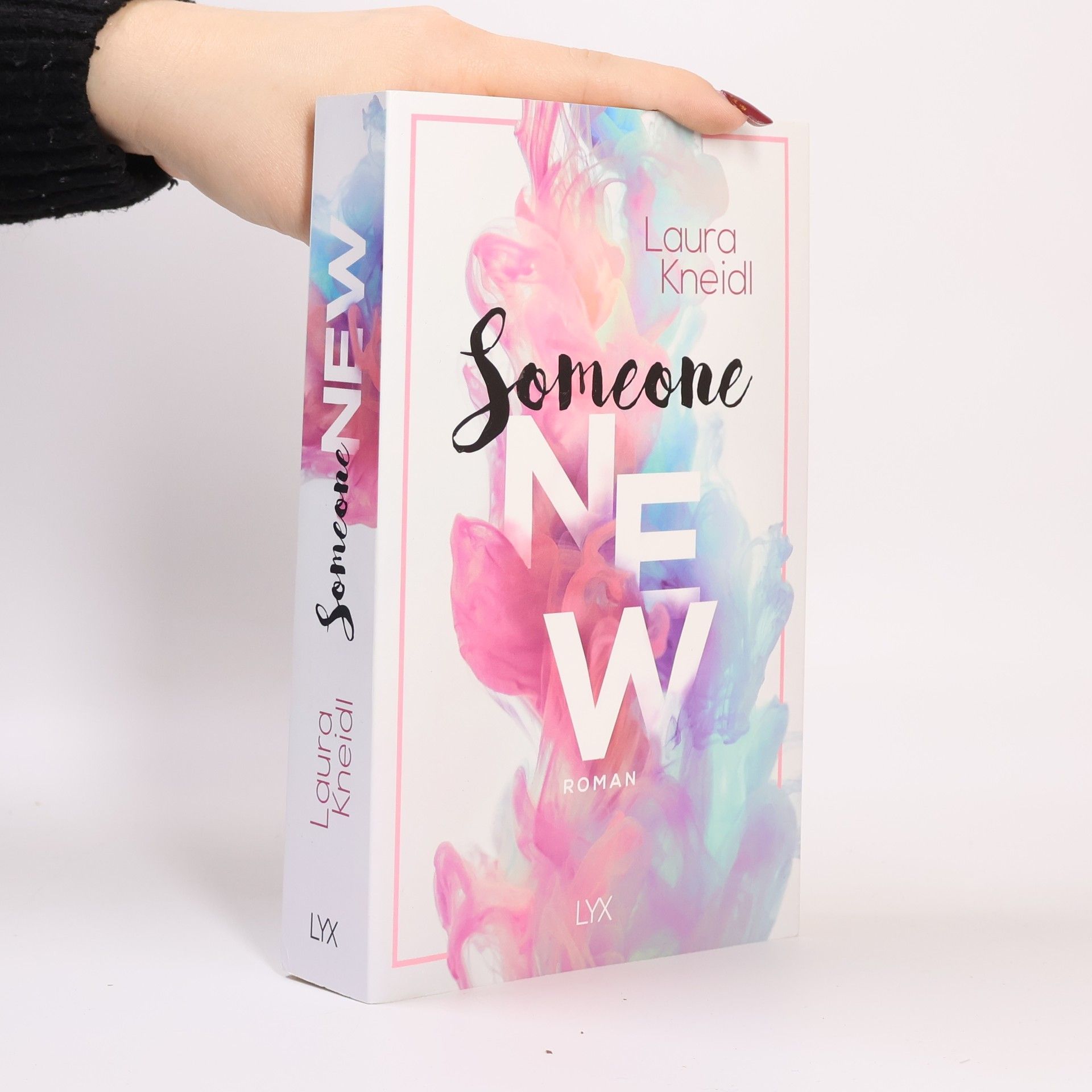 Laura Kneidl Someone New