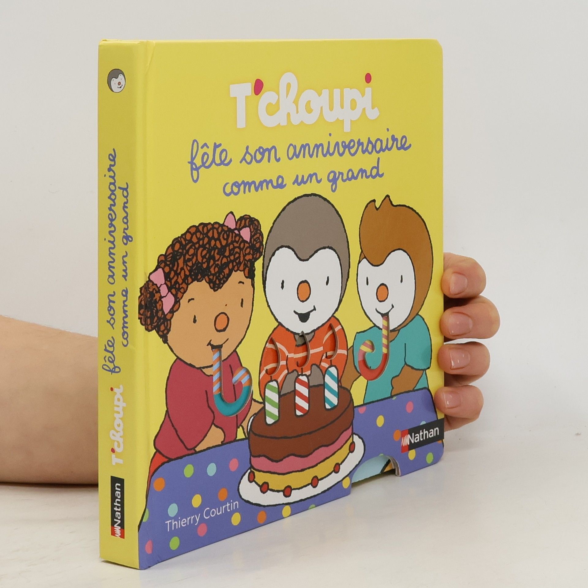 T'choupi fête son anniversaire comme un grand