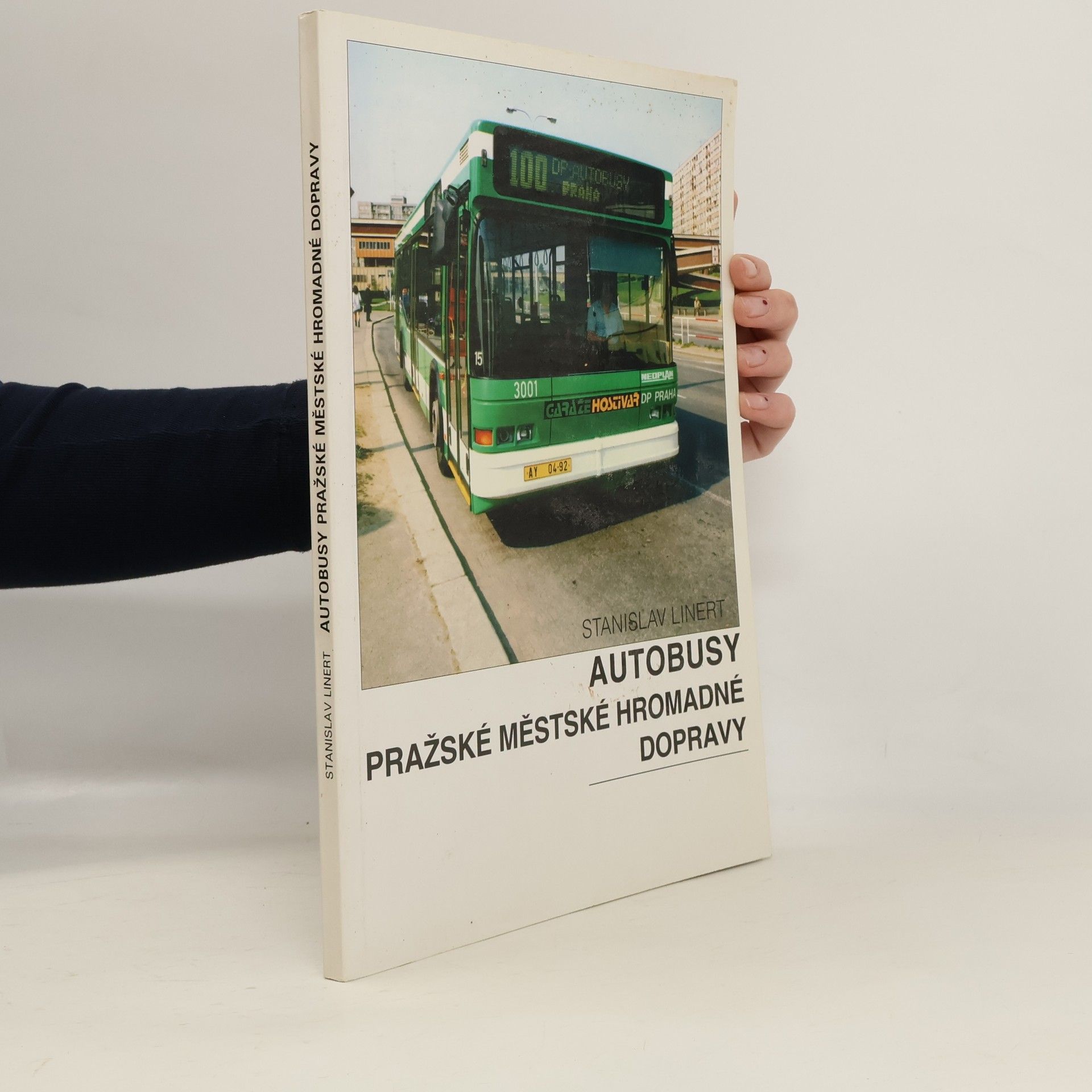 Autobusy pražské městské hromadné dopravy