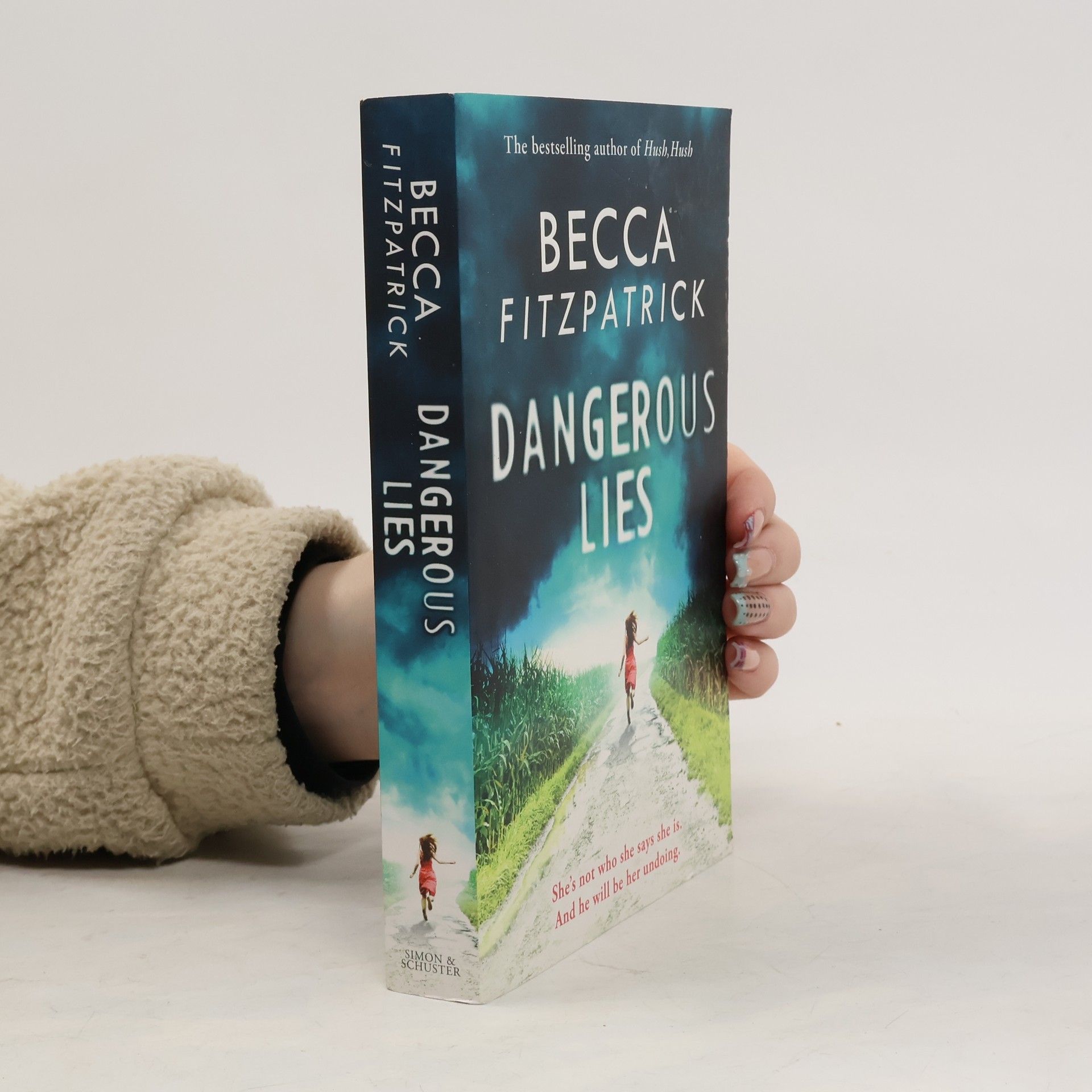 Becca Fitzpatrick Dangerous Lies