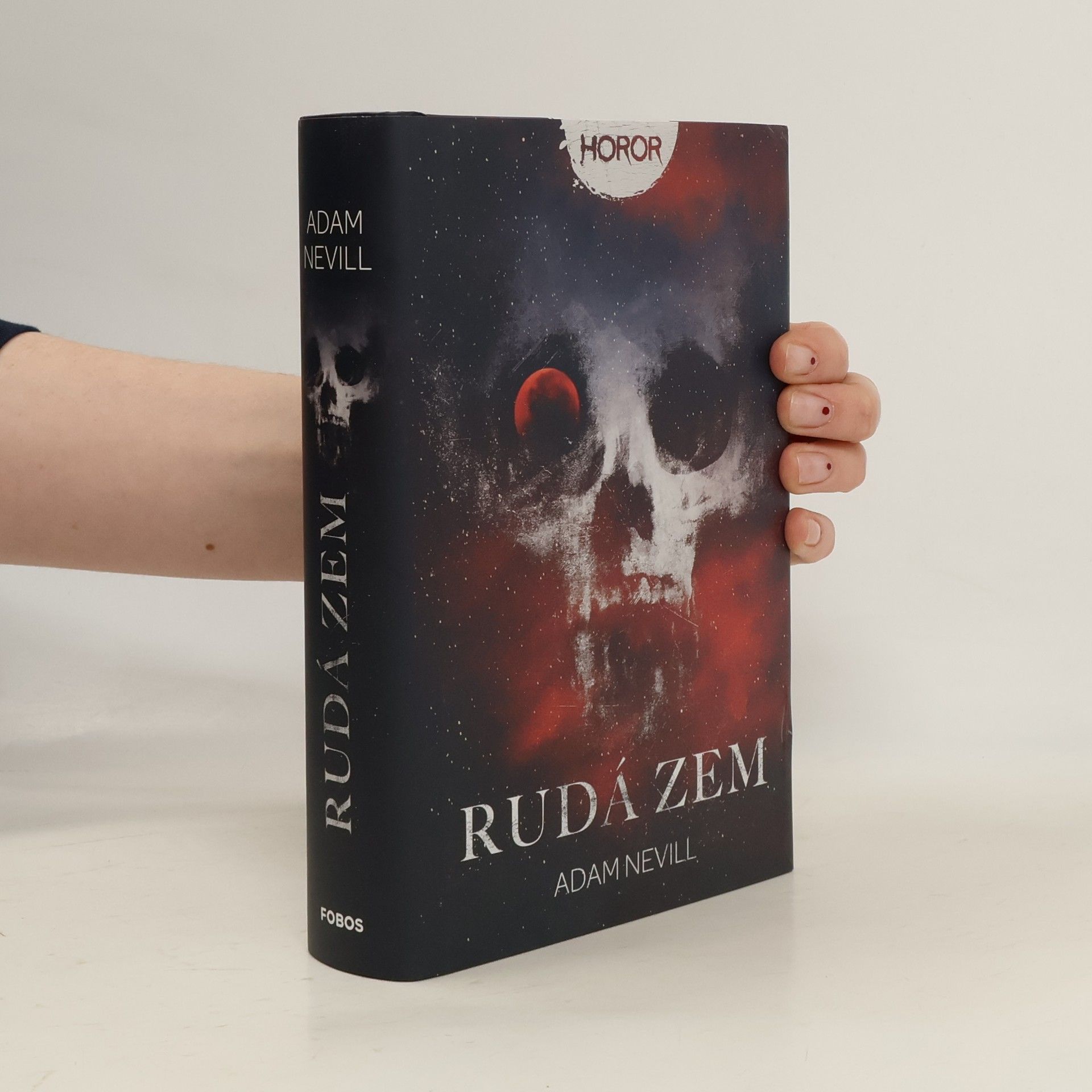 Adam Nevill Rudá zem