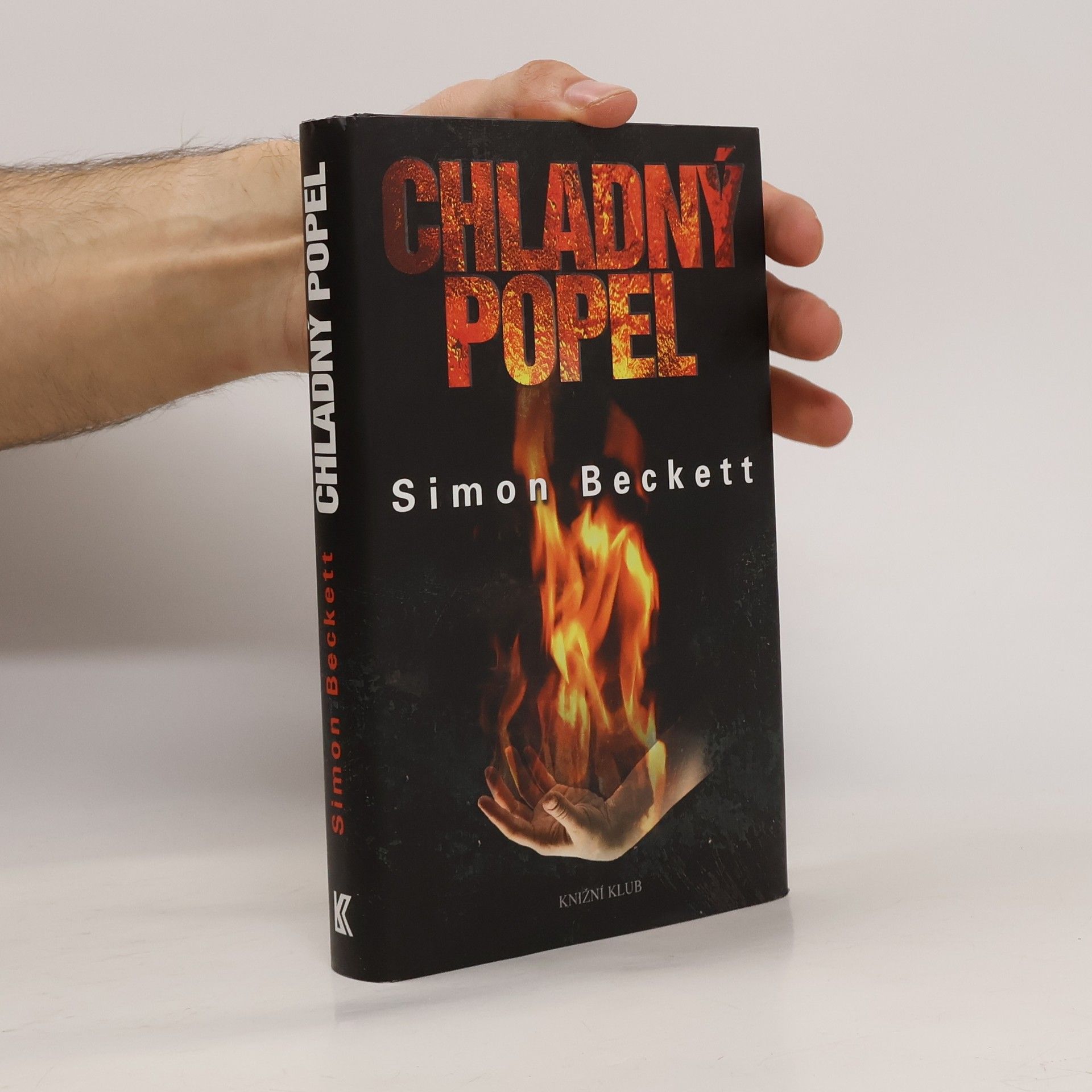 Simon Beckett Chladný popel