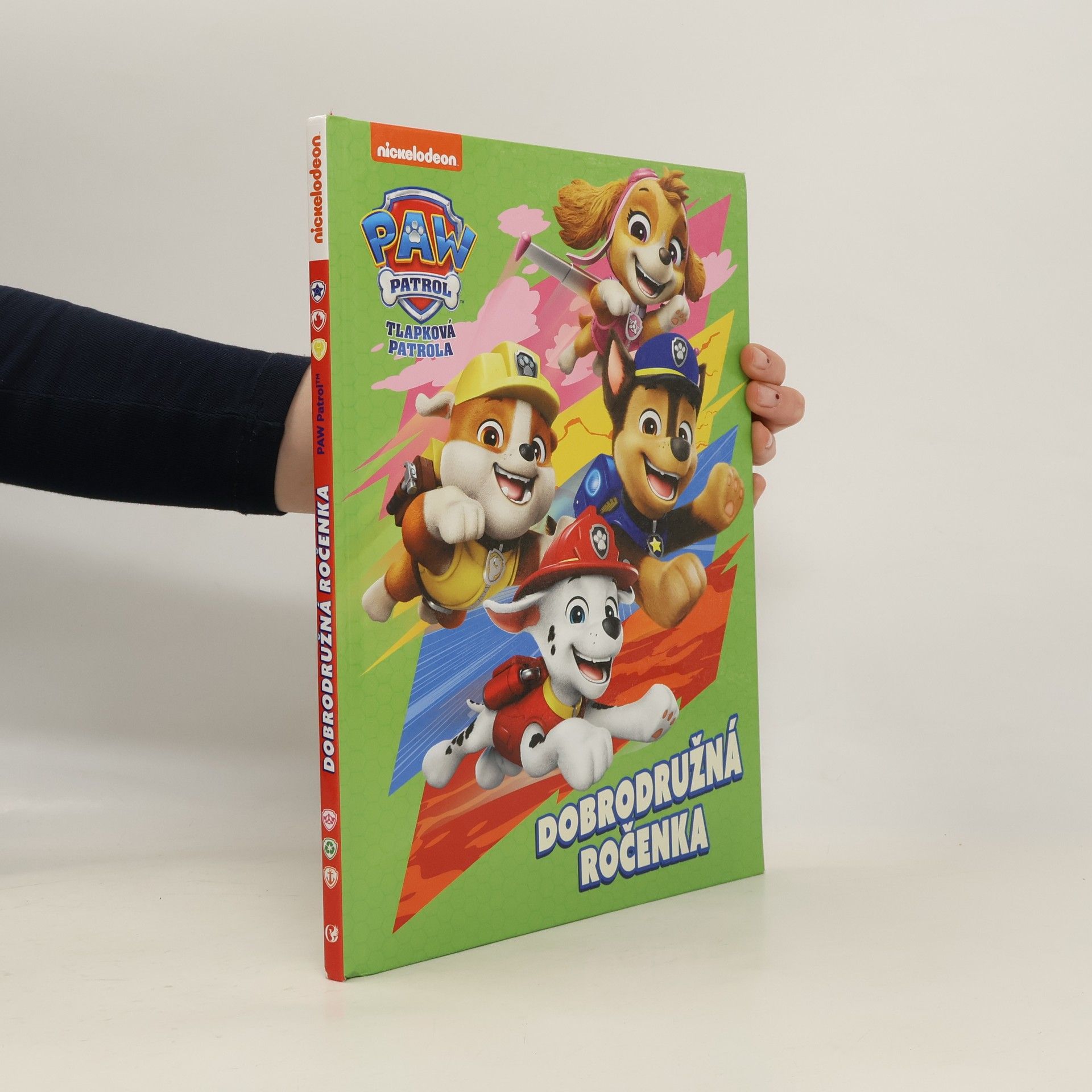 Lucie Jiránková Tlapková patrola. Dobrodružná ročenka