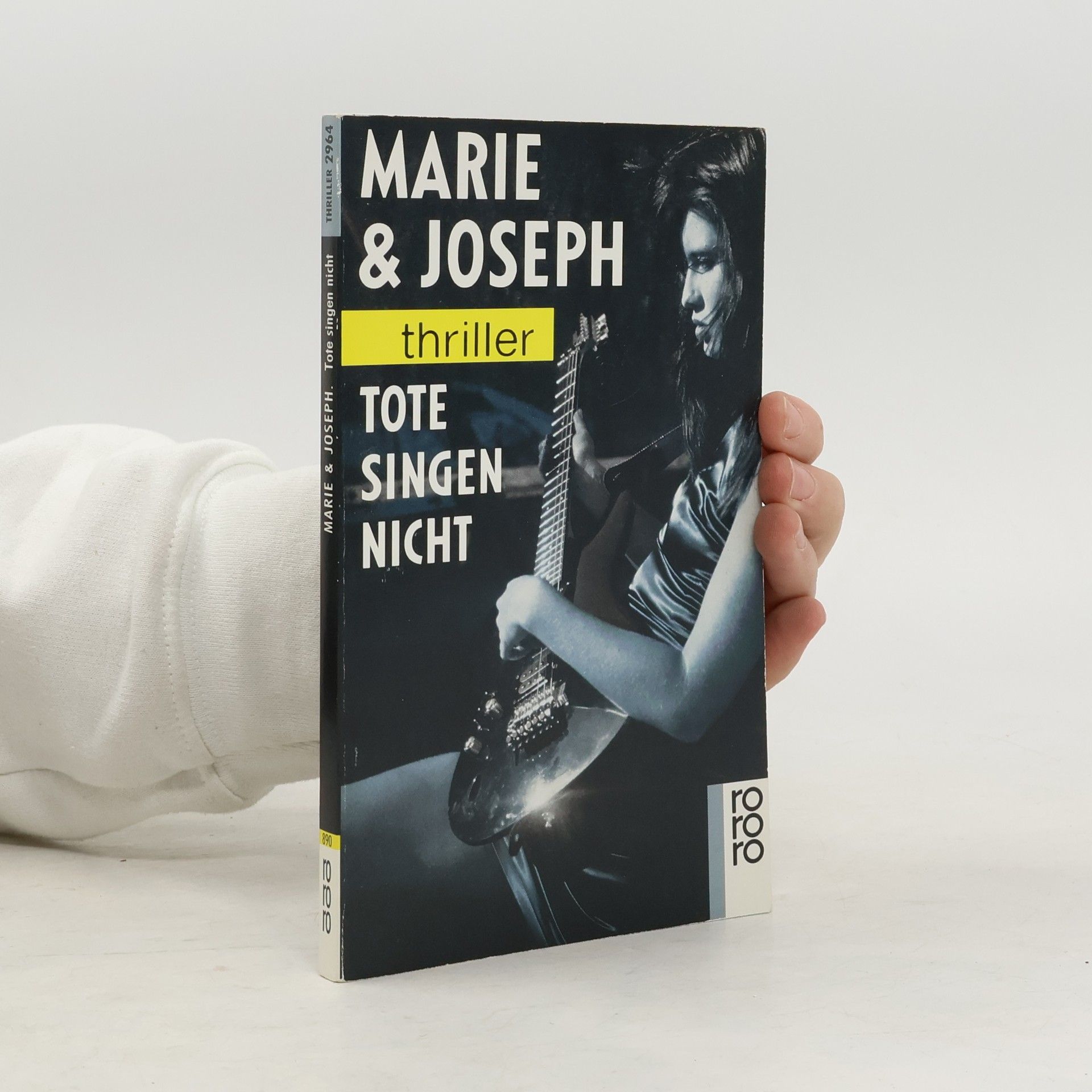 rororo Thriller: Tote singen nicht