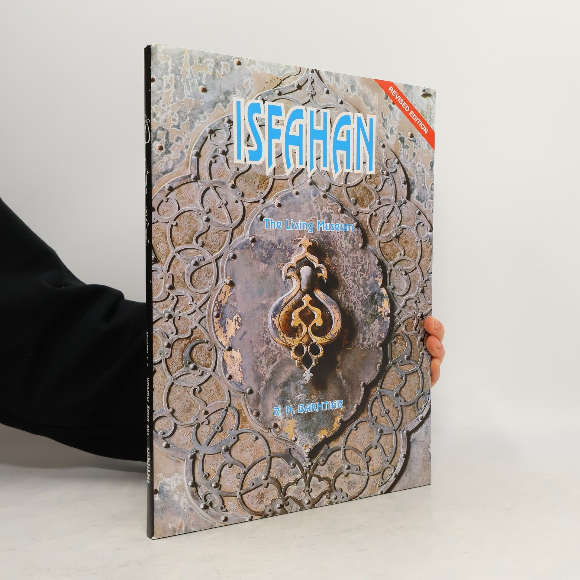 Riza Nur Bakhtiar Isfahan - The Living Museum