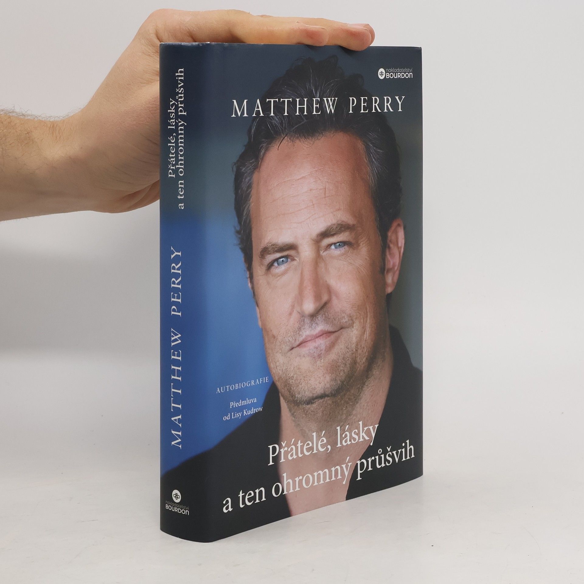 Matthew Perry Přátelé, lásky a ten ohromný průšvih