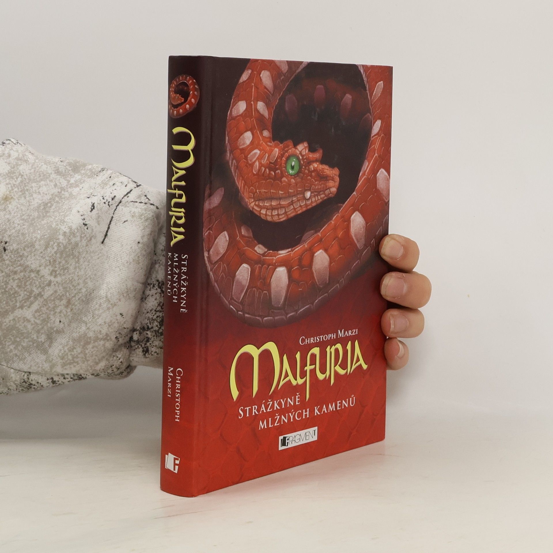 Malfuria. Strážkyně mlžných kamenů