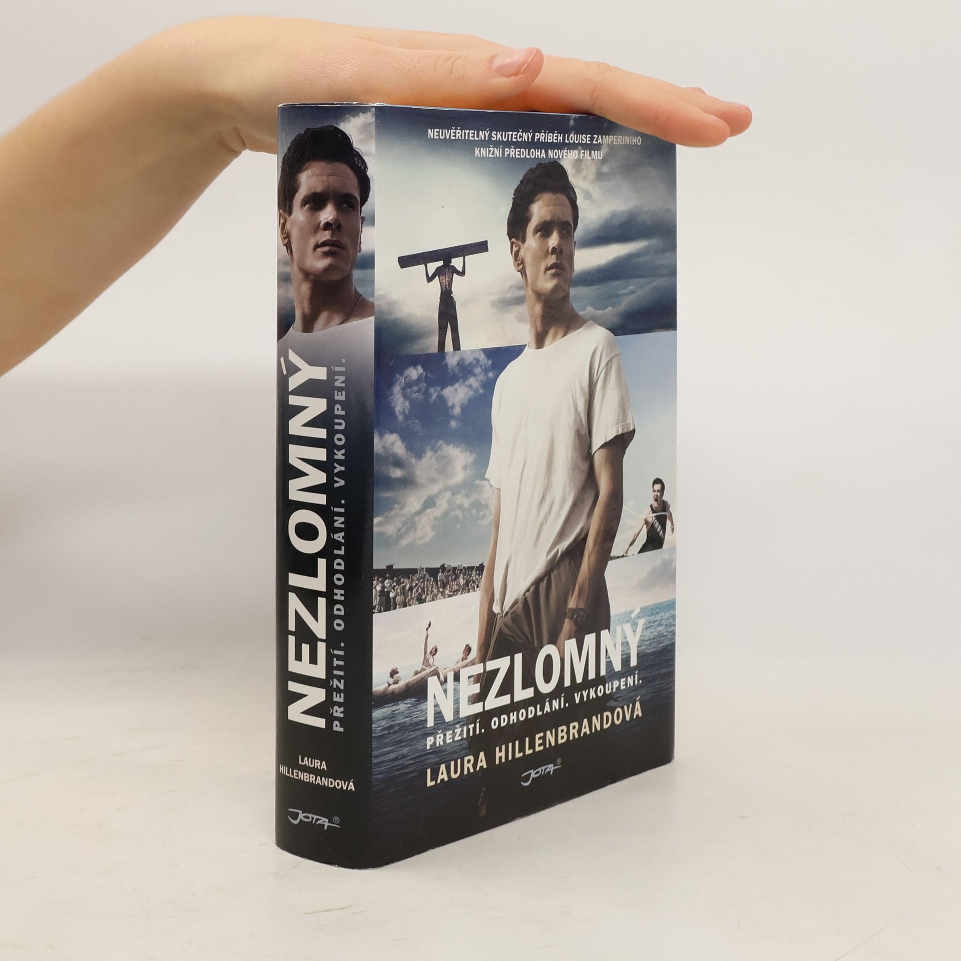 Nezlomný. Přežití, odhodlání, vykoupení.