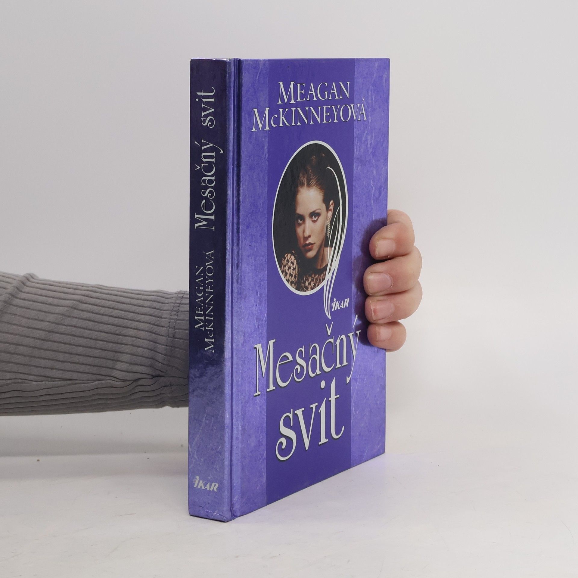 Meagan McKinney Mesačný svit