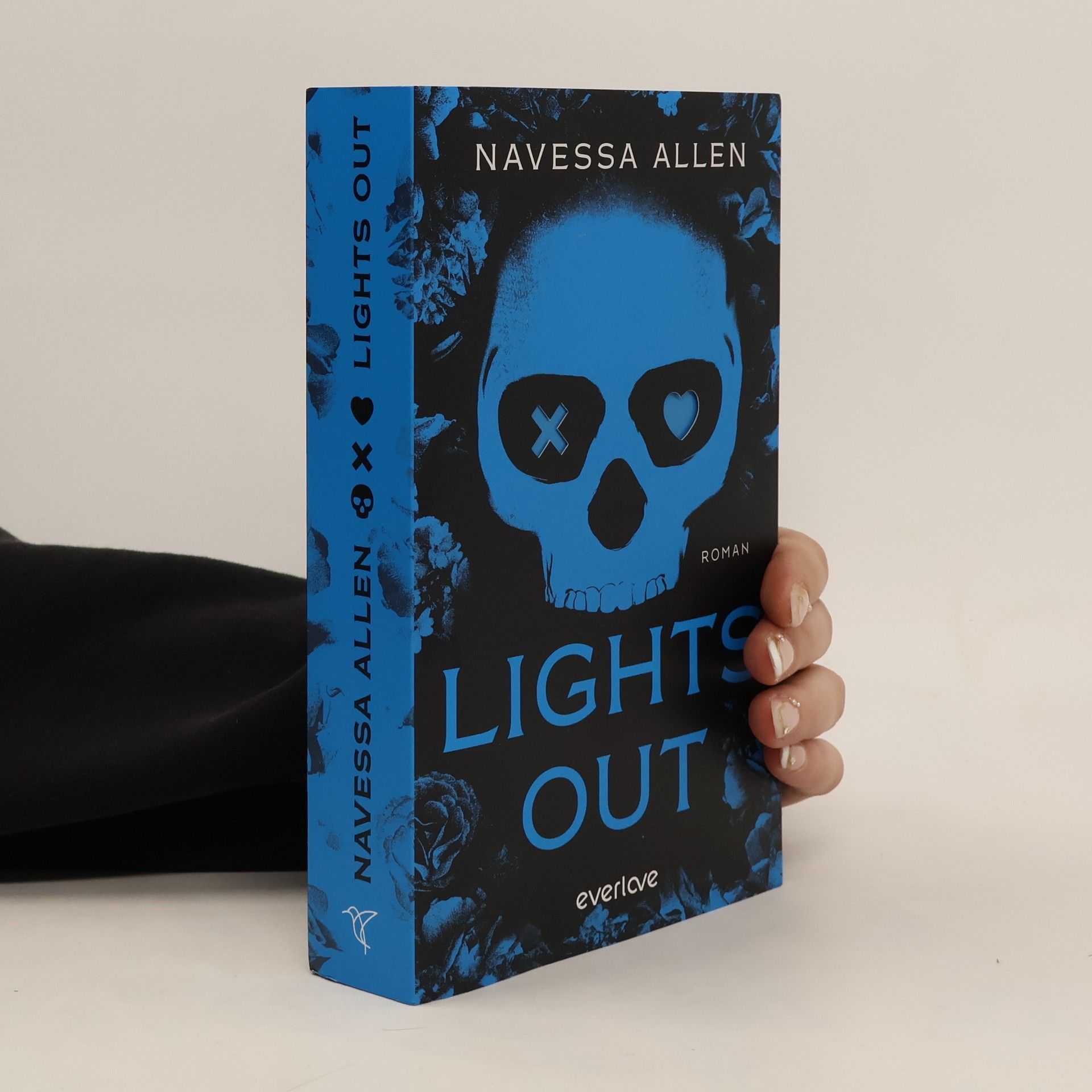 Navessa Allen Lights Out