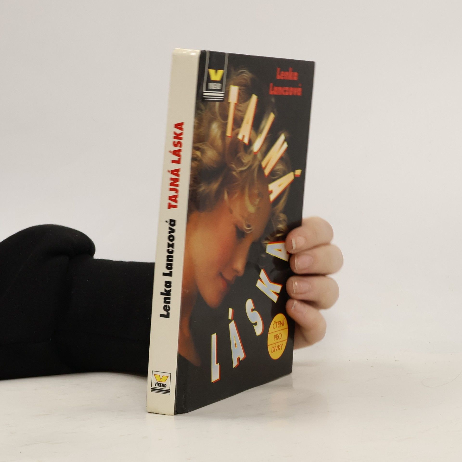 Lenka Lanczová Tajná láska