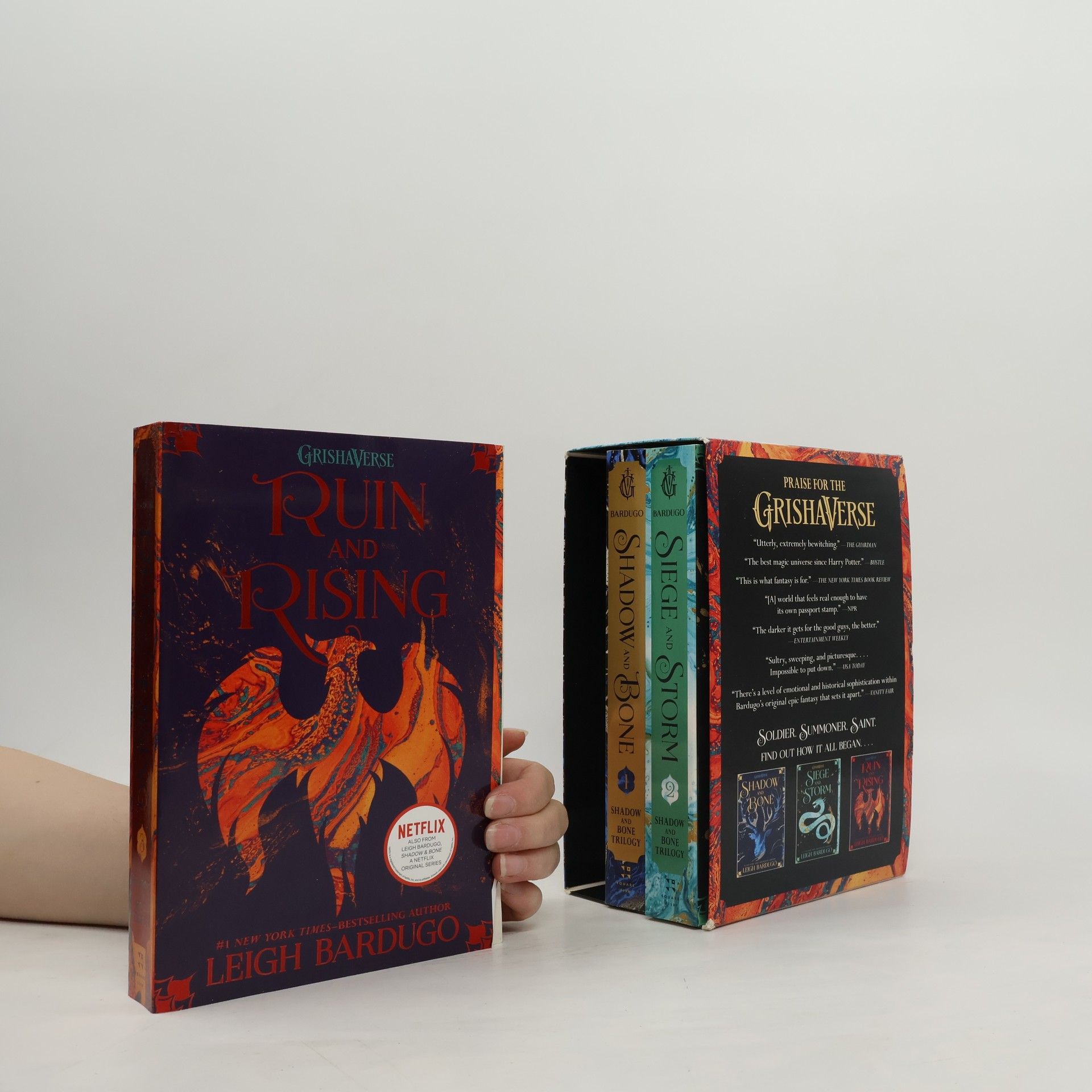 Leigh Bardugo Shadow and Bone Trilogy