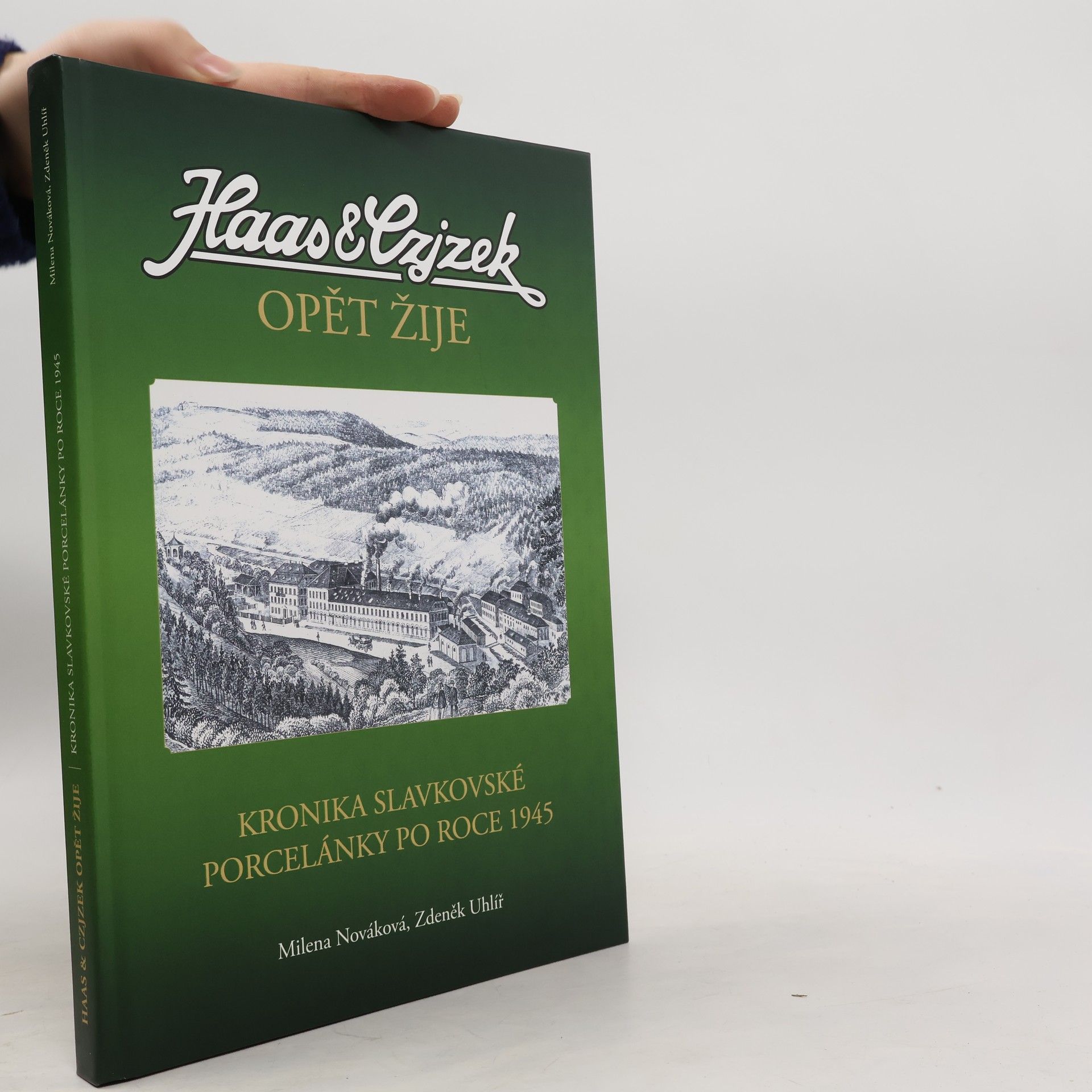 Haas & Czjzek opět žije