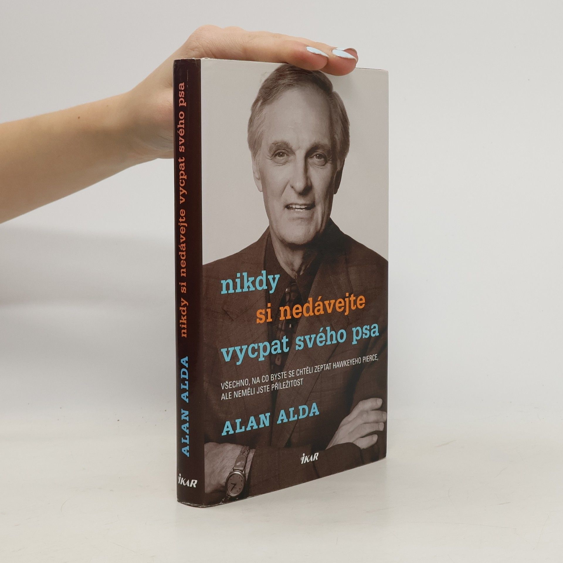 Nikdy si nedávejte vycpat svého psa: Všechno, na co byste se chtěli zeptat Hawkeyeho Pierce, ale neměli jste příležitost