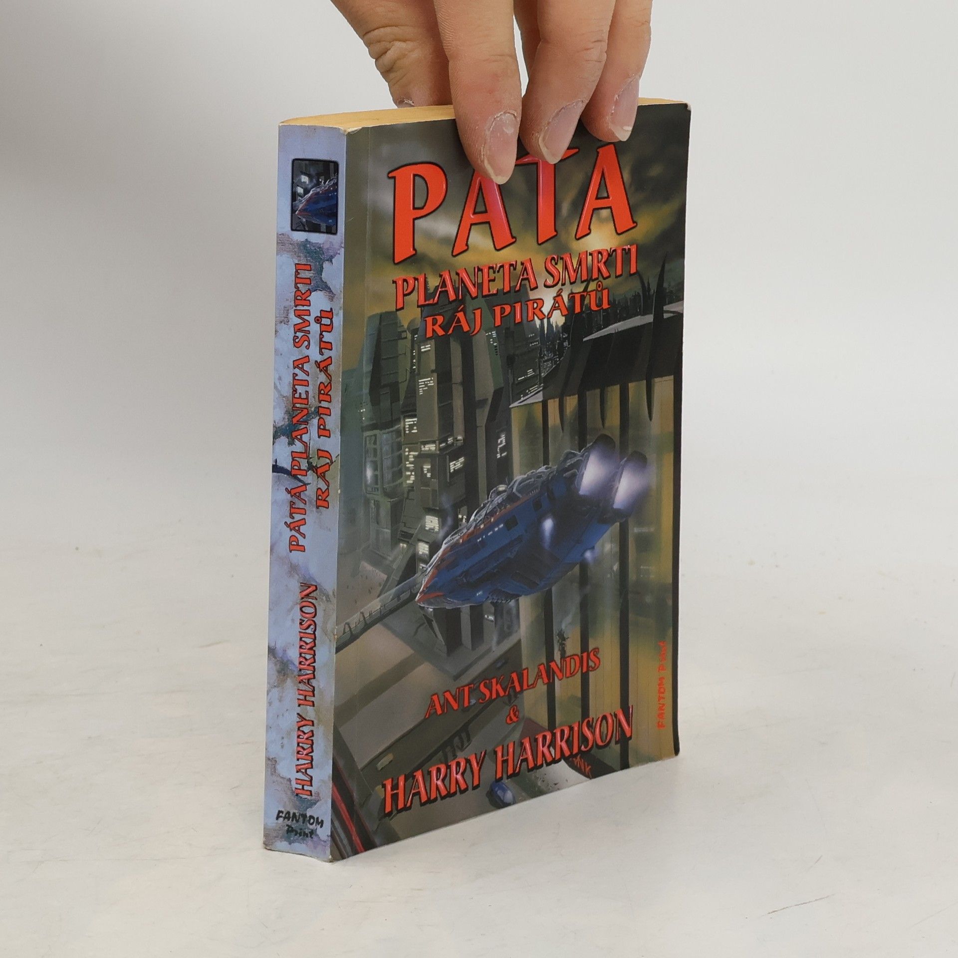 Pátá planeta smrti, Ráj pirátů