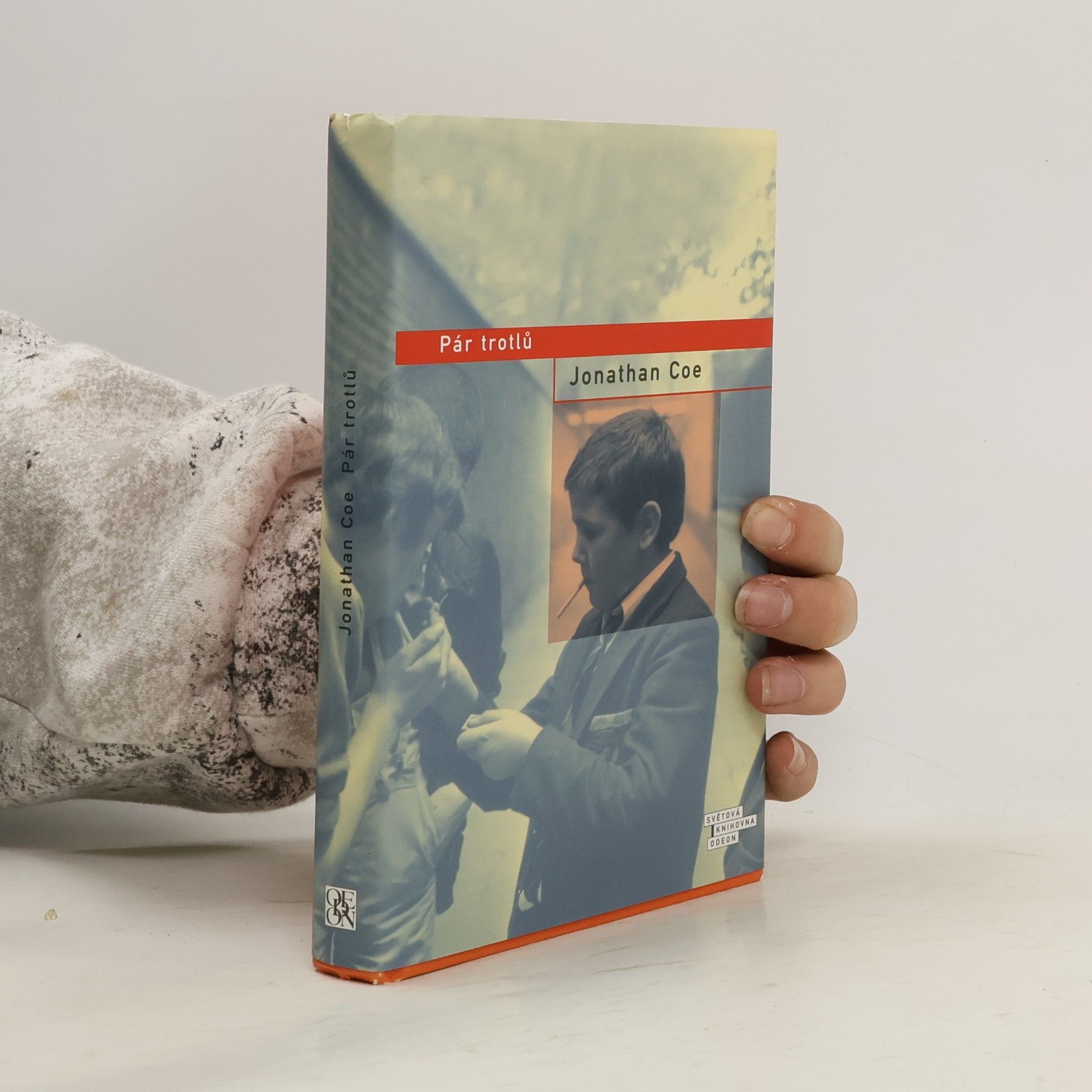 Jonathan Coe Pár trotlů