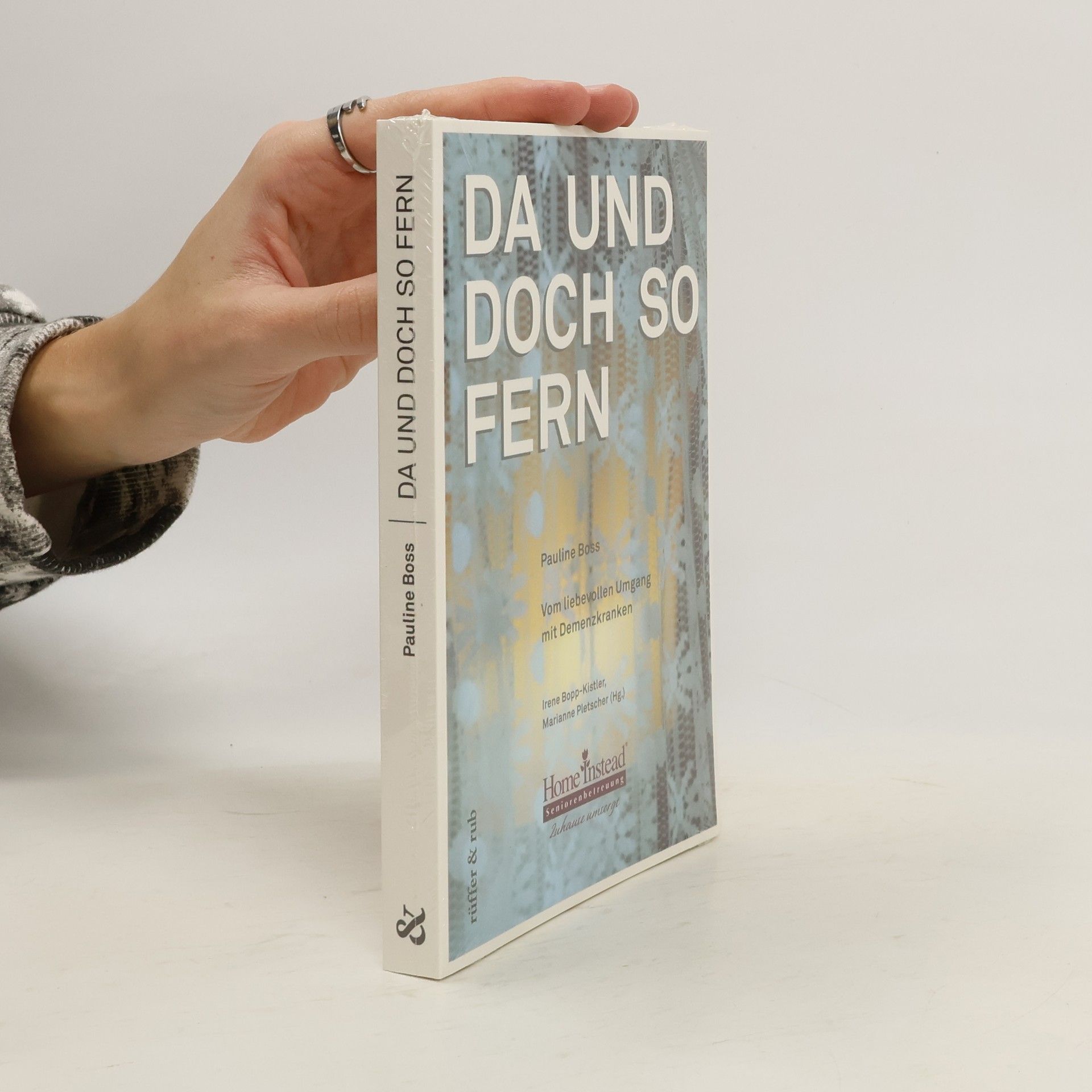 Pauline Boss Da und doch so fern