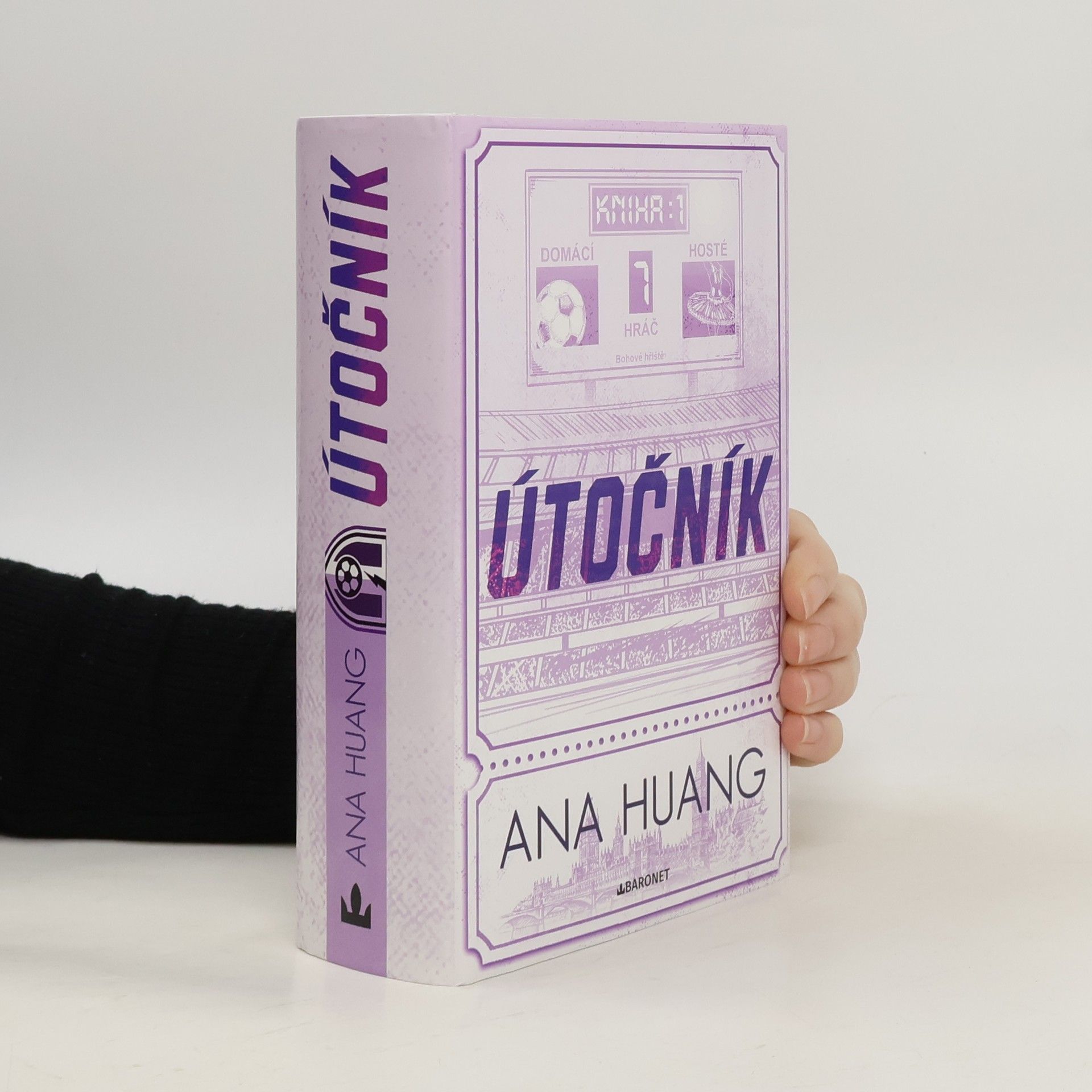 Ana Huang Útočník