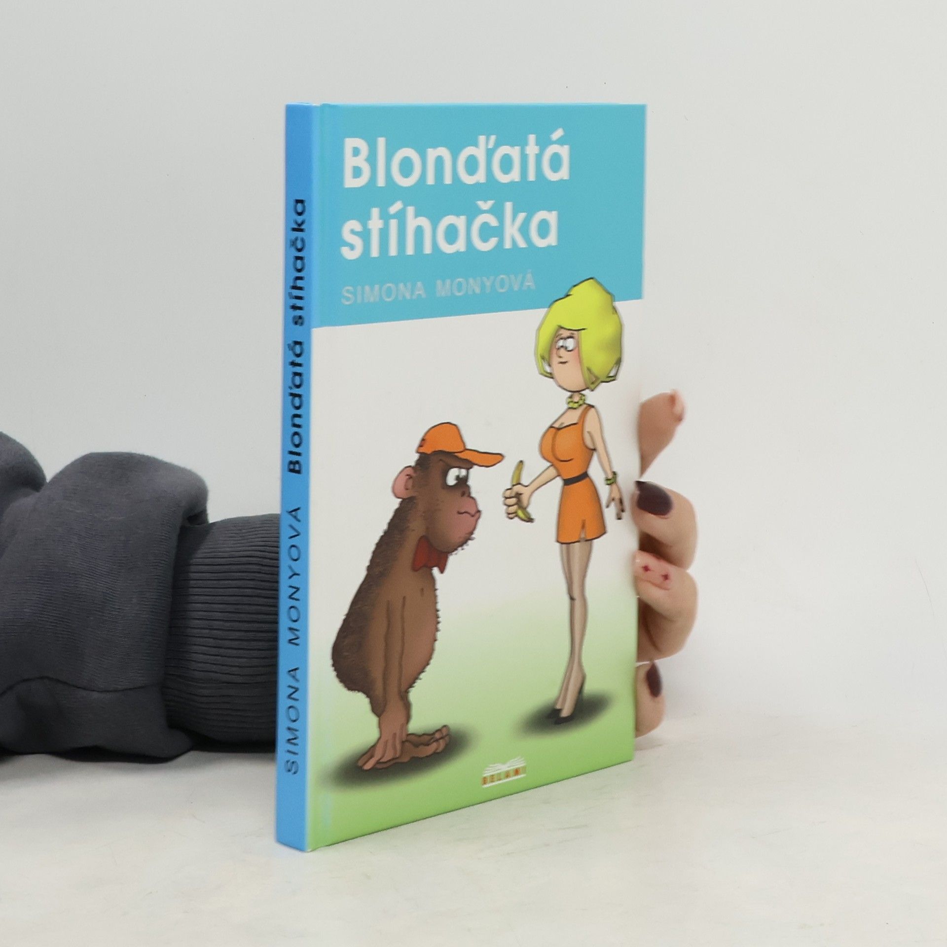 Blonďatá stíhačka