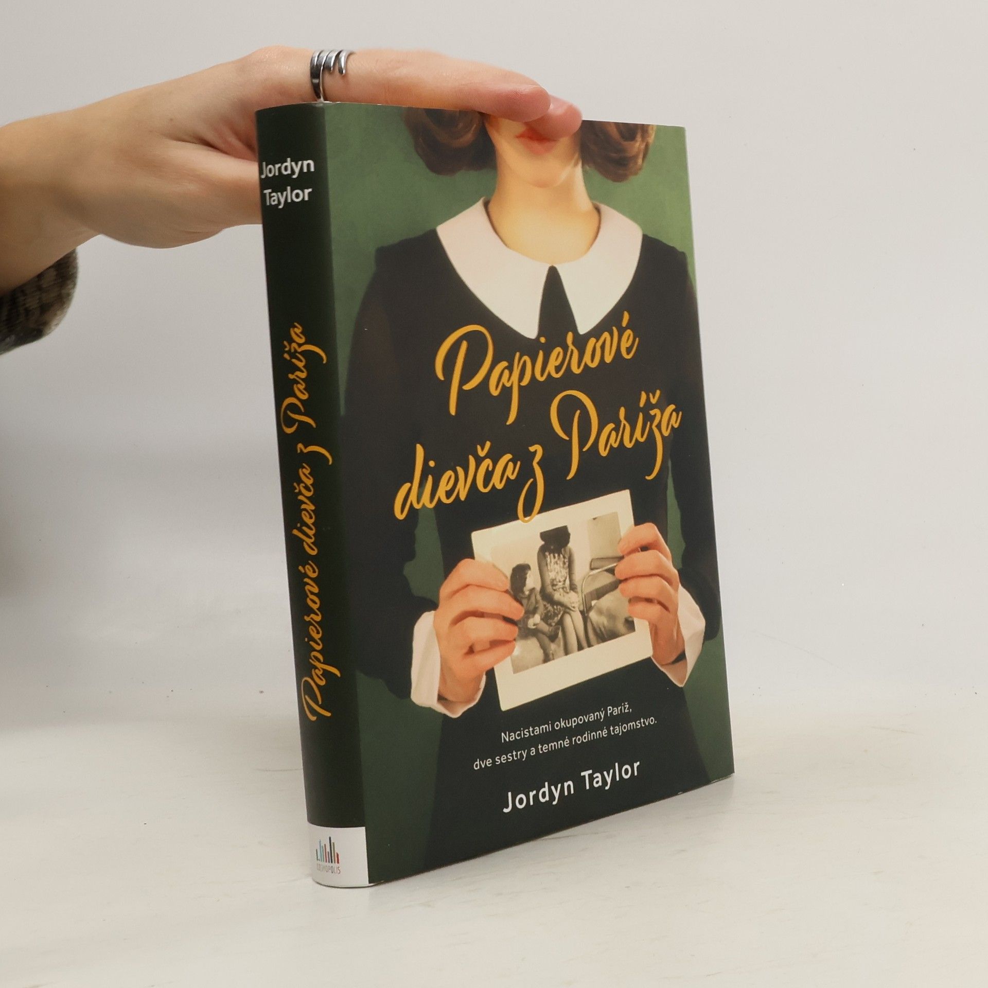 Papierové dievča z Paríža