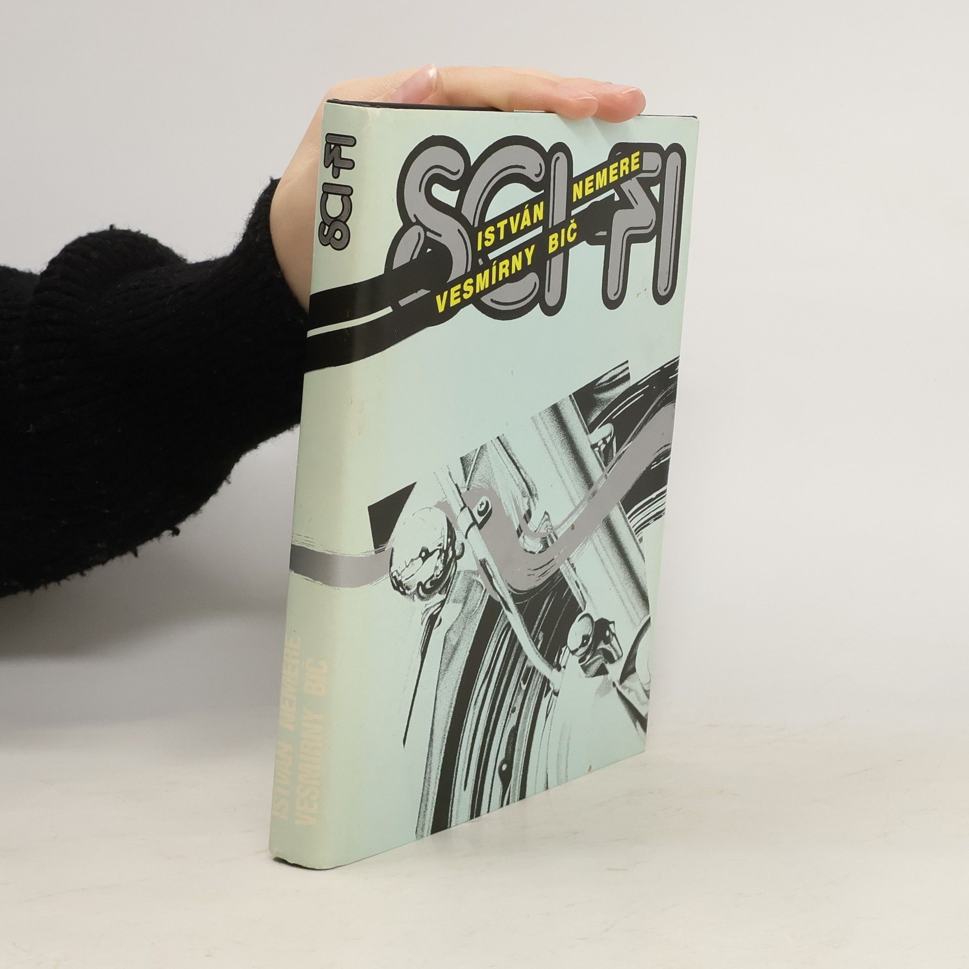 István Nemere Akcia neutrón. Vesmírny bič