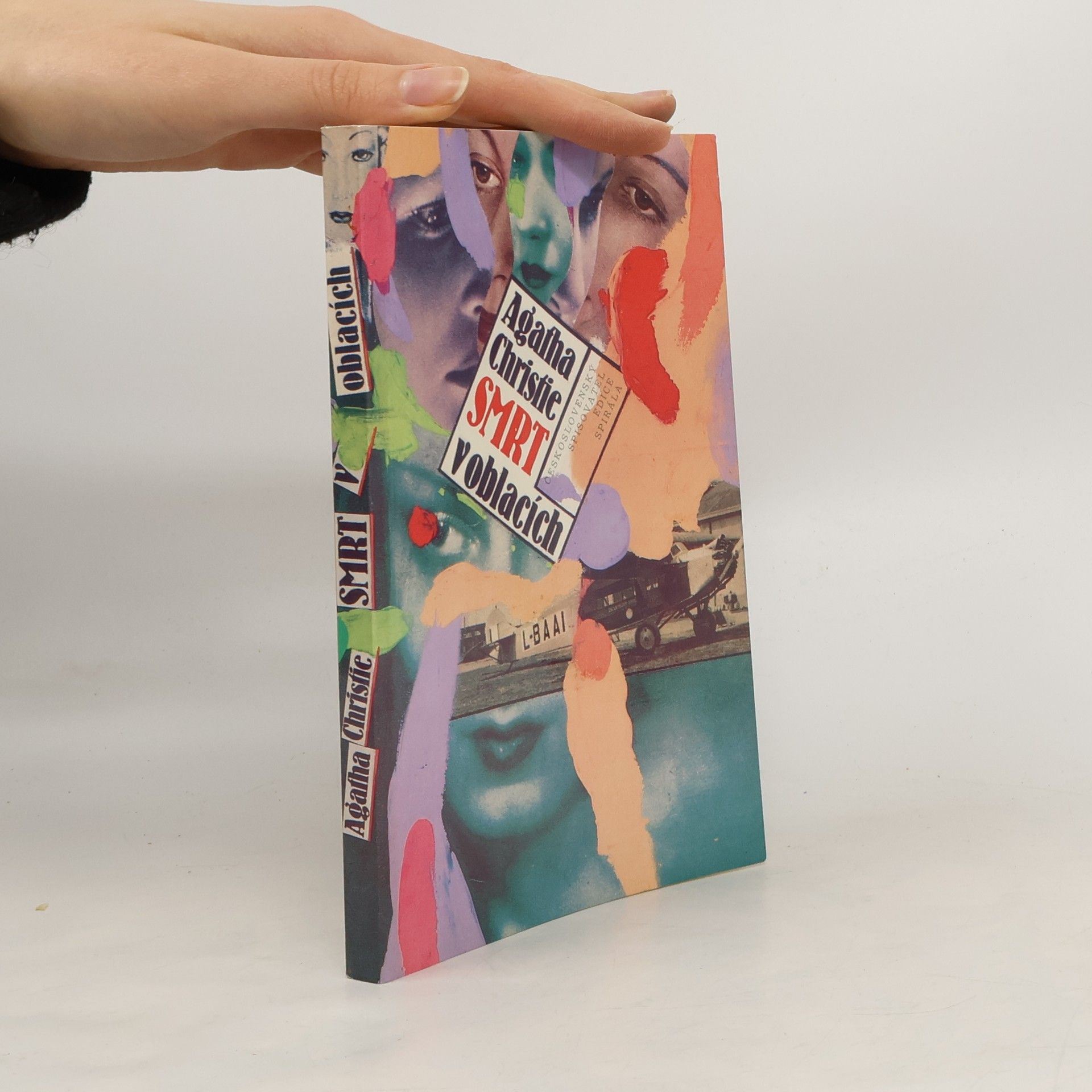 Agatha Christie Smrt v oblacích
