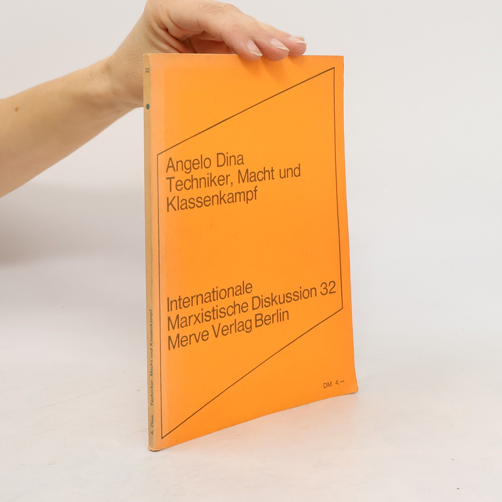 Angelo Dina Techniker, Macht und Klassenkampf
