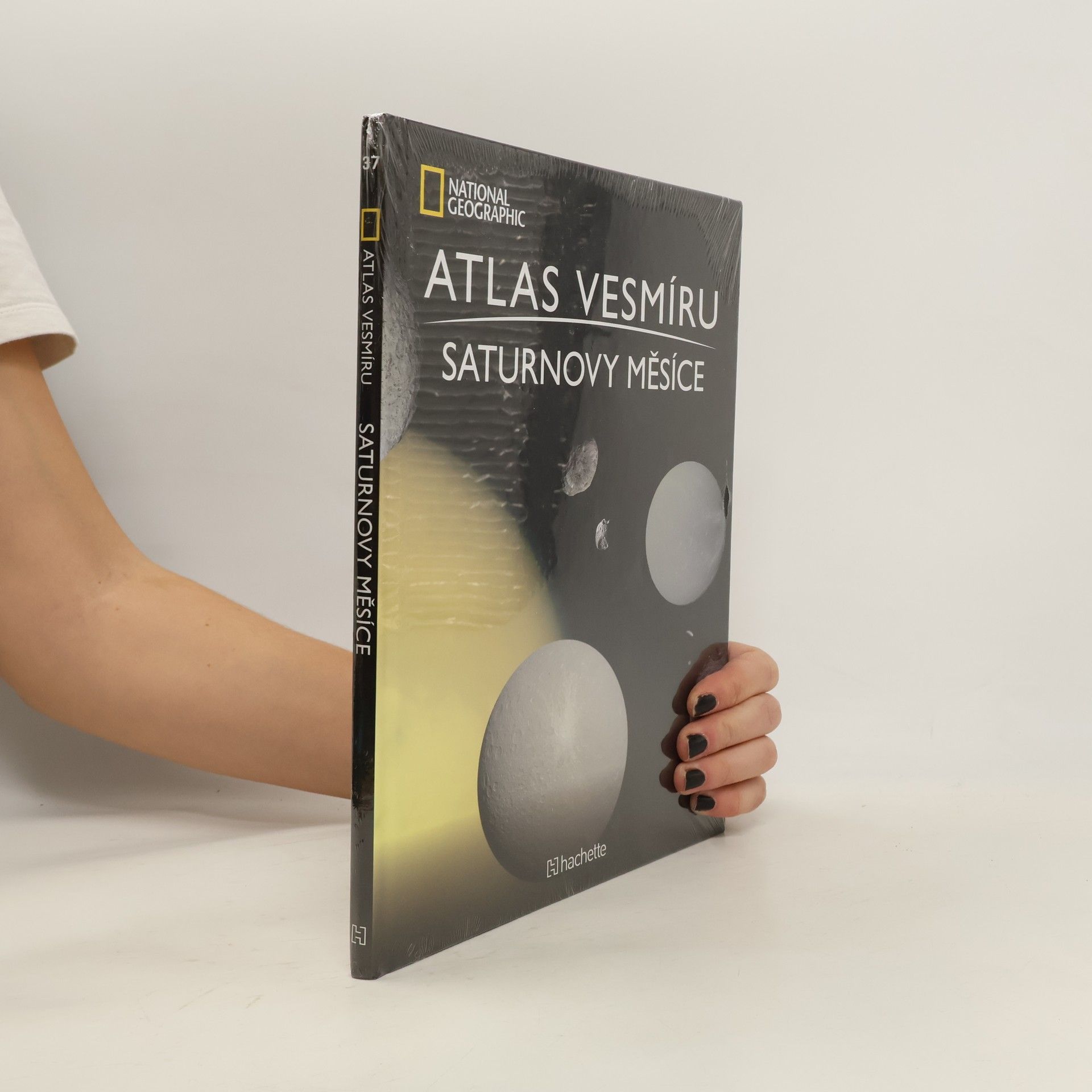 Kolektiv autorů Atlas Vesmíru 37. Saturnovy měsíce