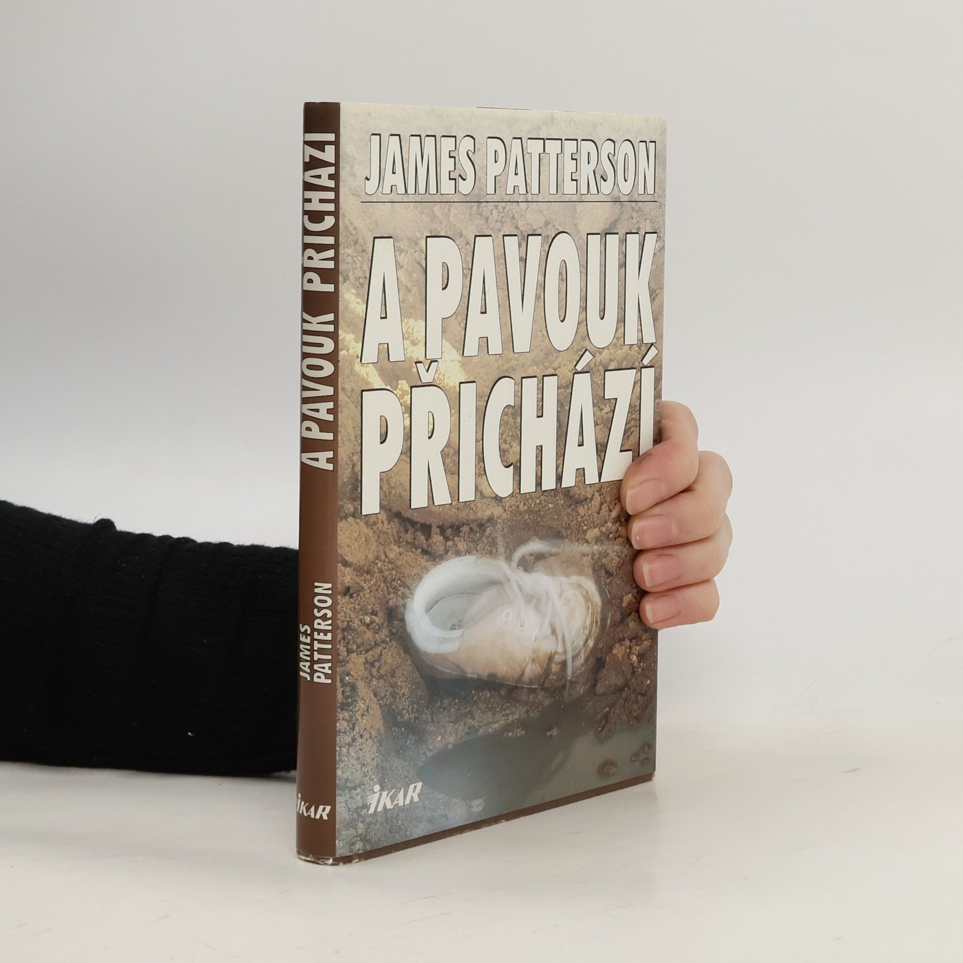 A pavouk přichází