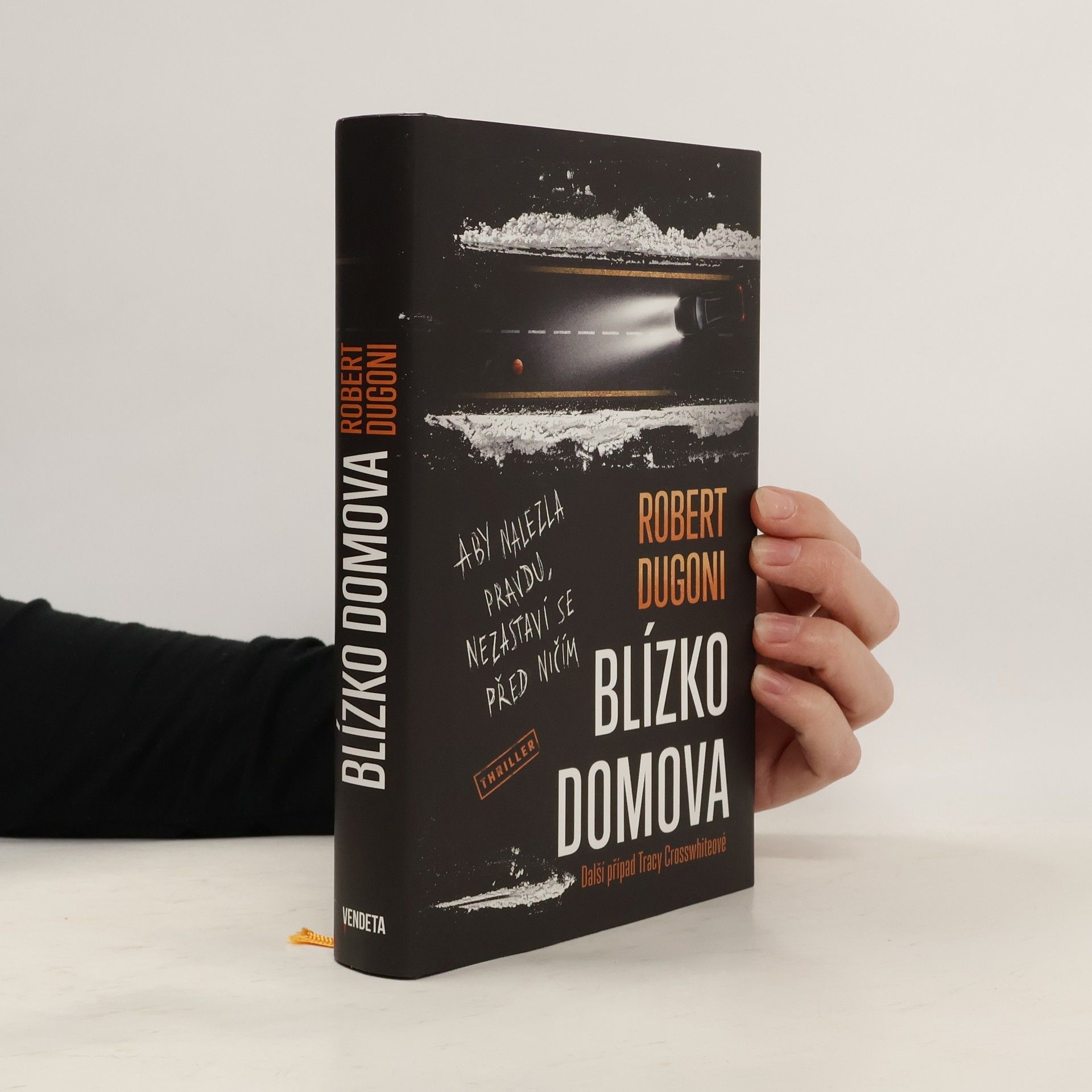 Robert Dugoni Blízko domova