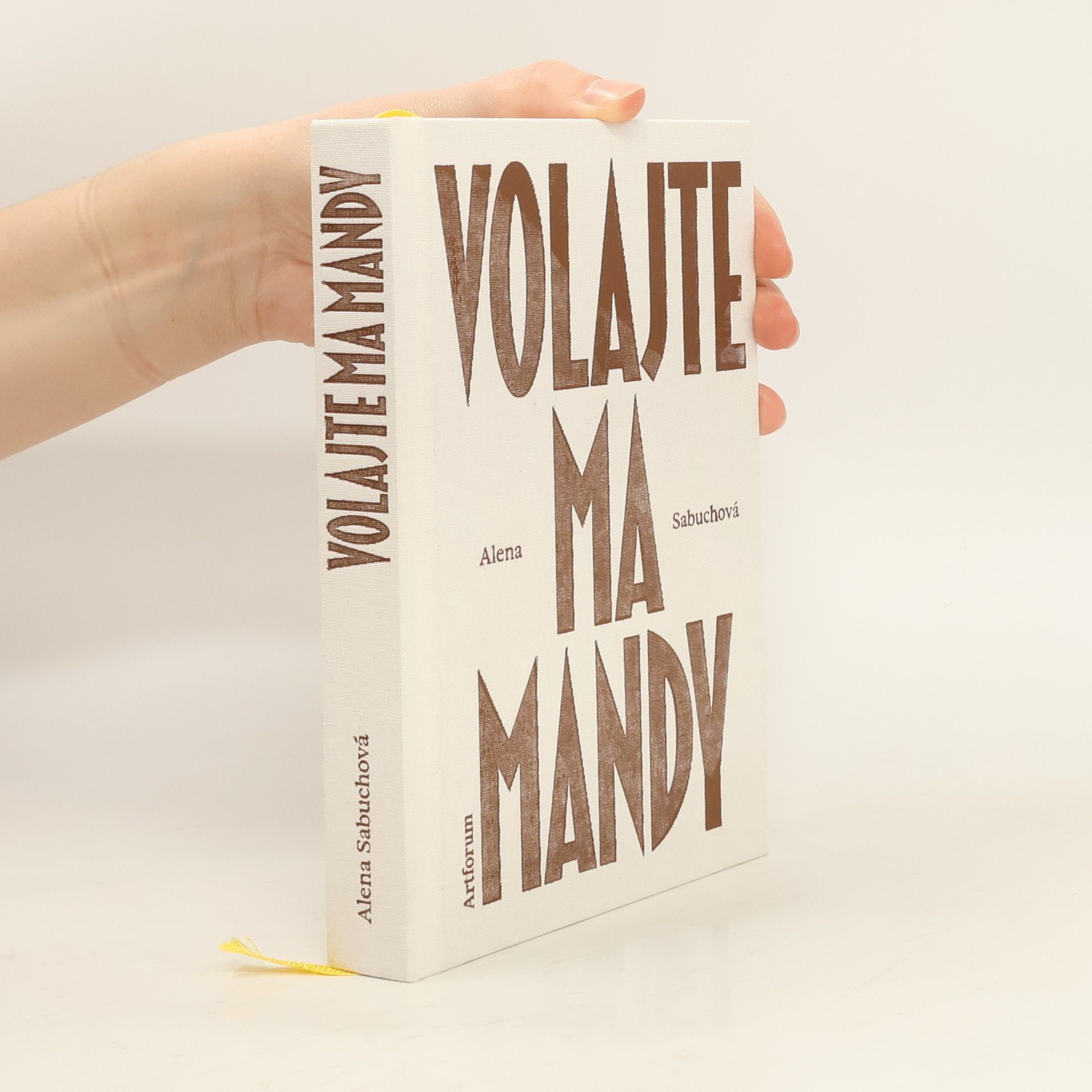 Alena Sabuchová Volajte ma Mandy