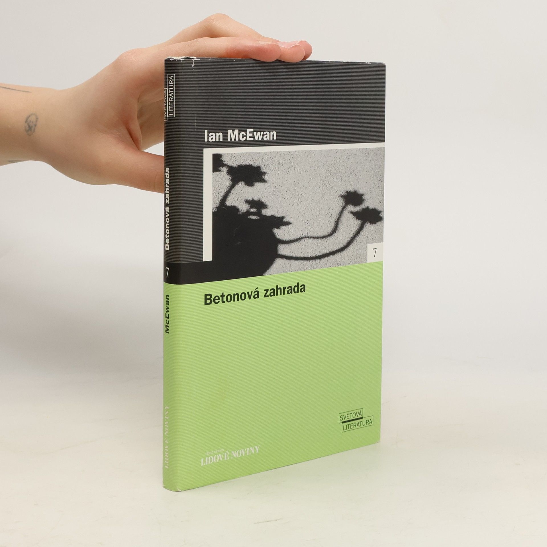 Ian McEwan Betonová zahrada