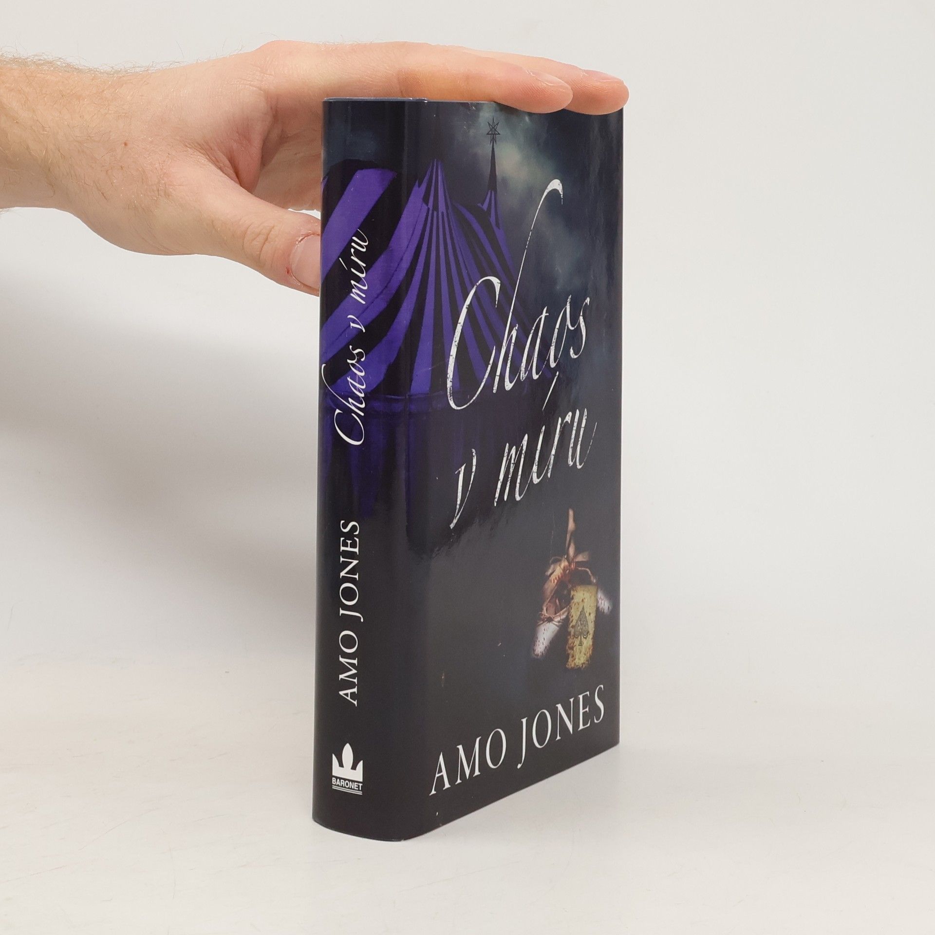Amo Jones Chaos v míru