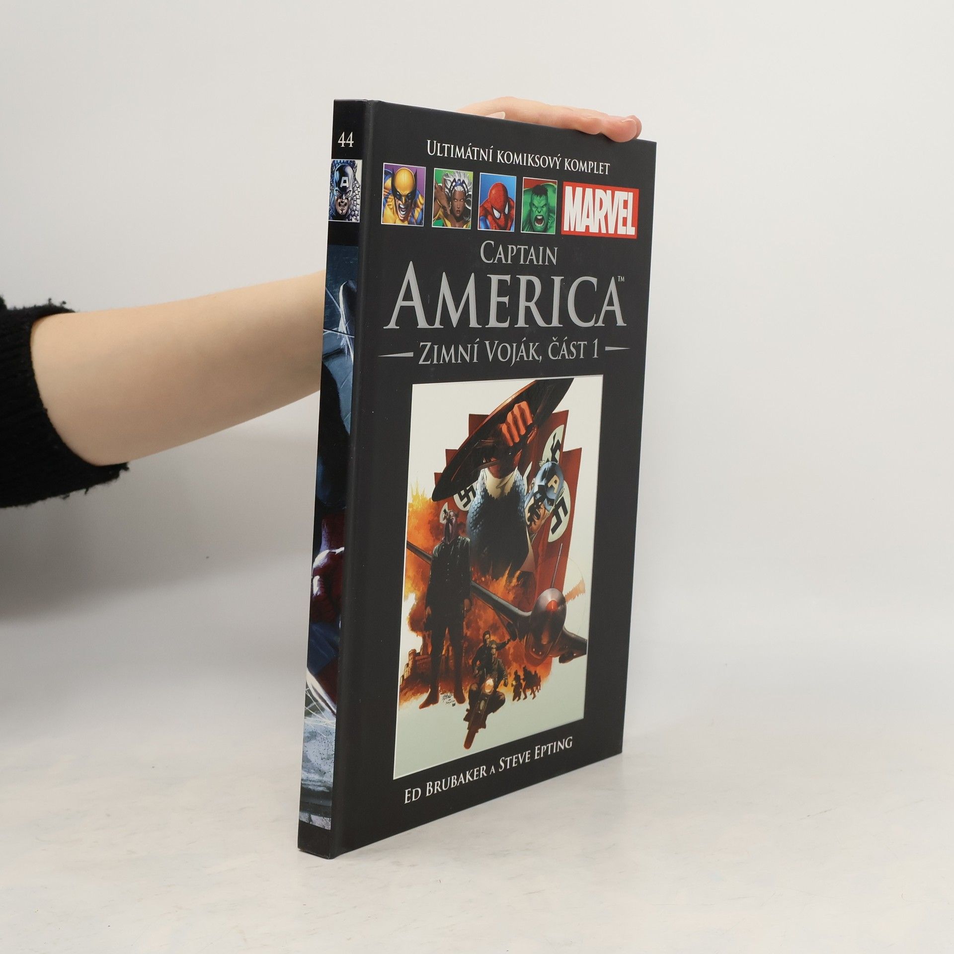 Ultimátní komixový komplet 44. Captain America. Zimní voják 1