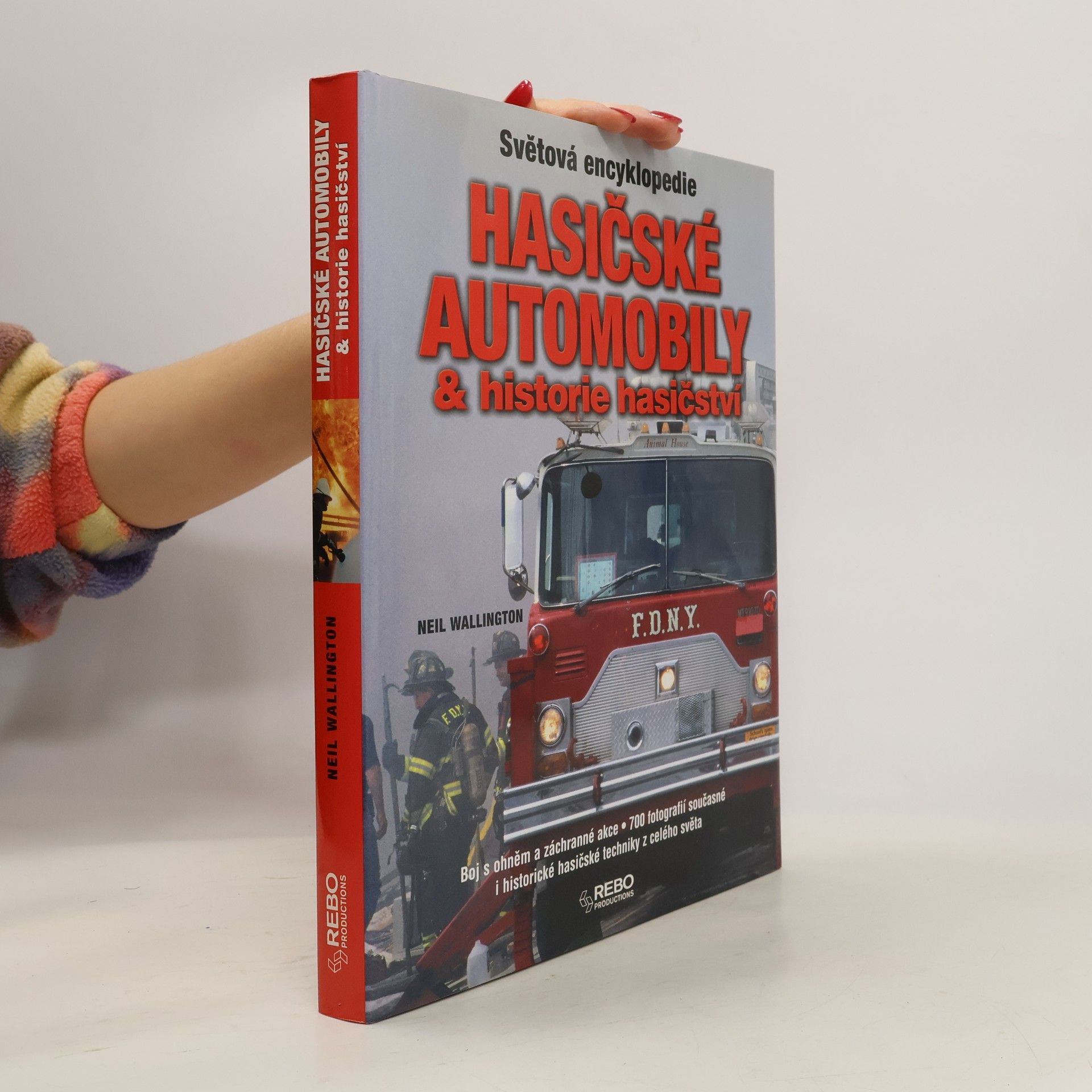 Neil Wallington Hasičské automobily & historie hasičství
