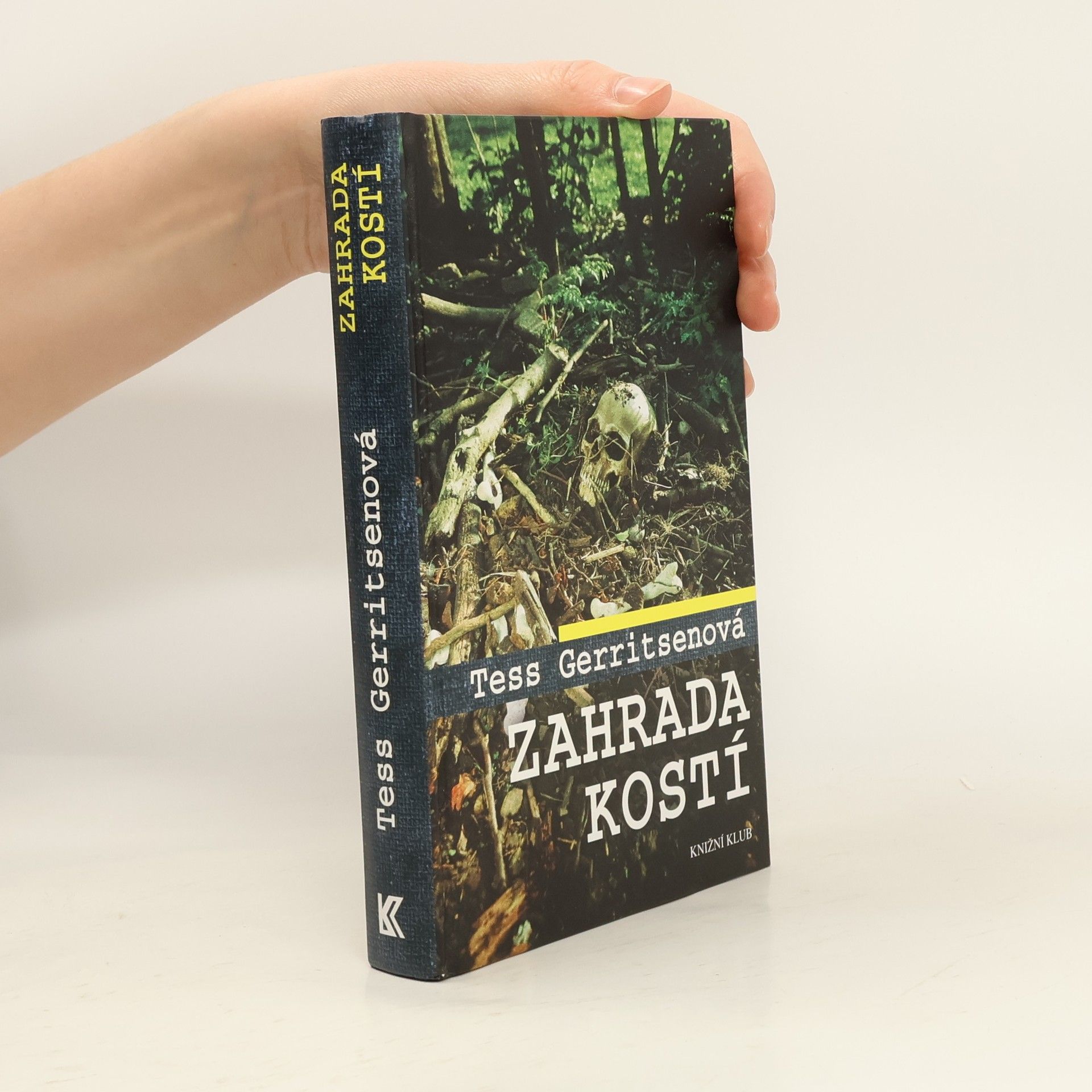 Tess Gerritsen Zahrada kostí