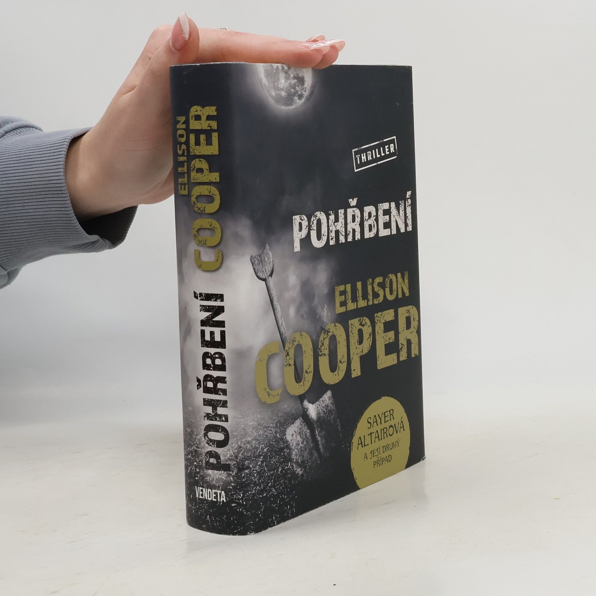 Ellison Cooper Pohřbení