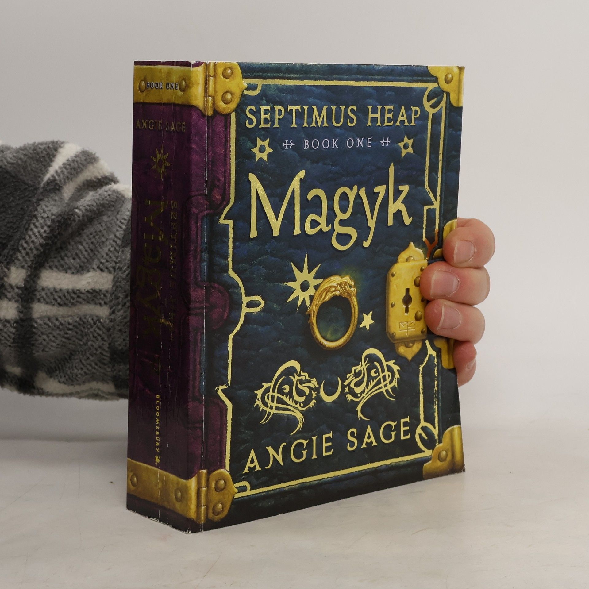Angie Sage Magyk