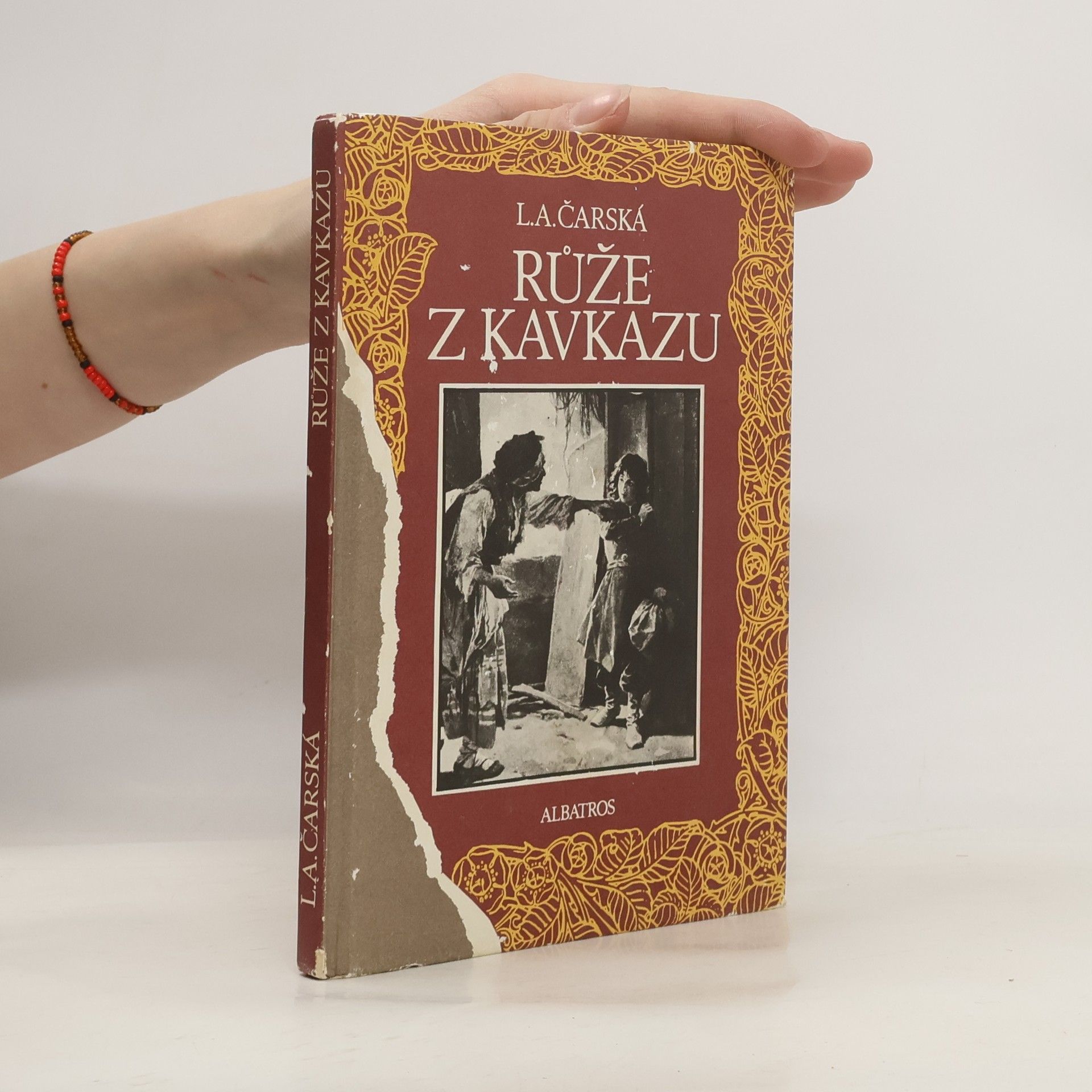 Růže z Kavkazu. Dívčí román