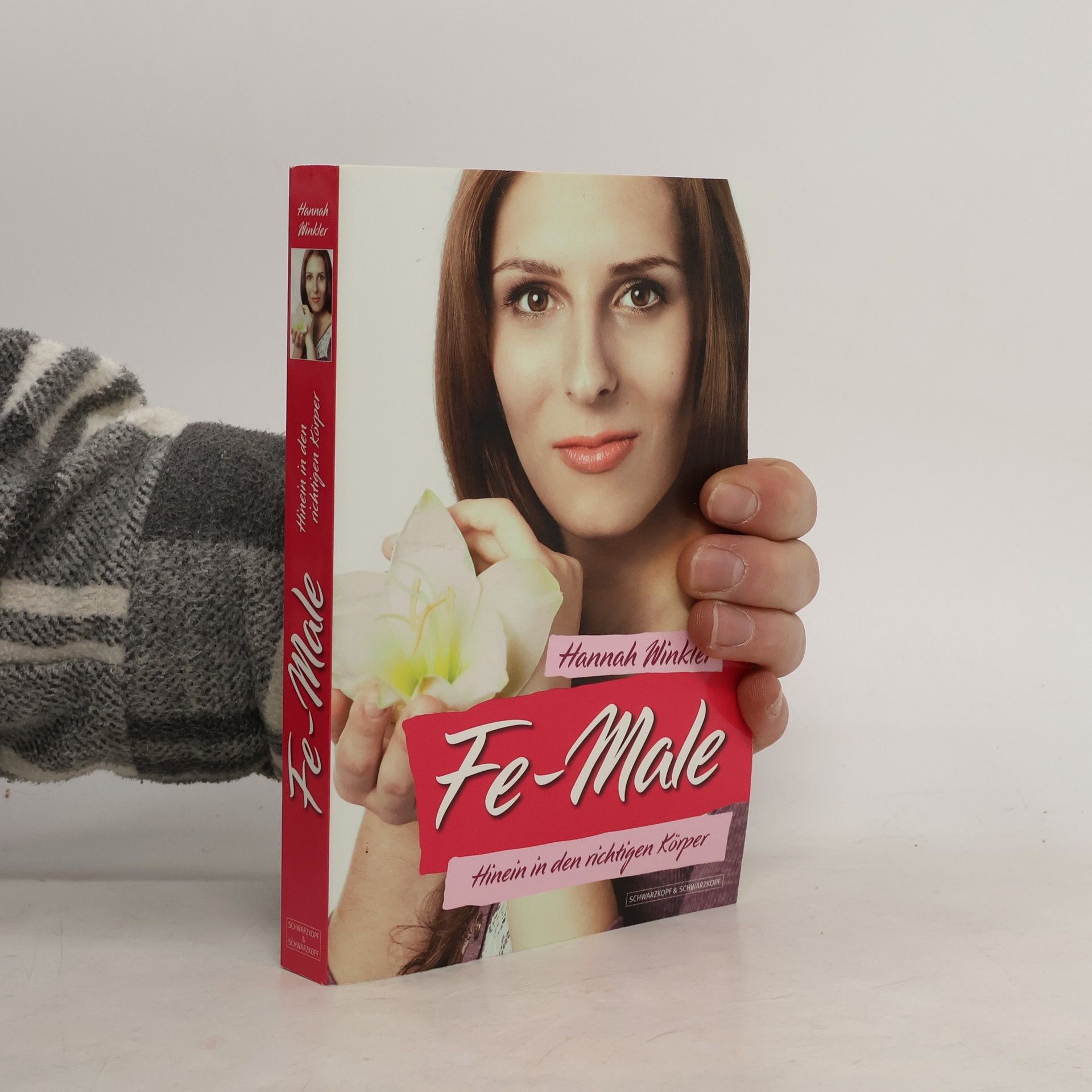 Hannah Winkler Fe-Male