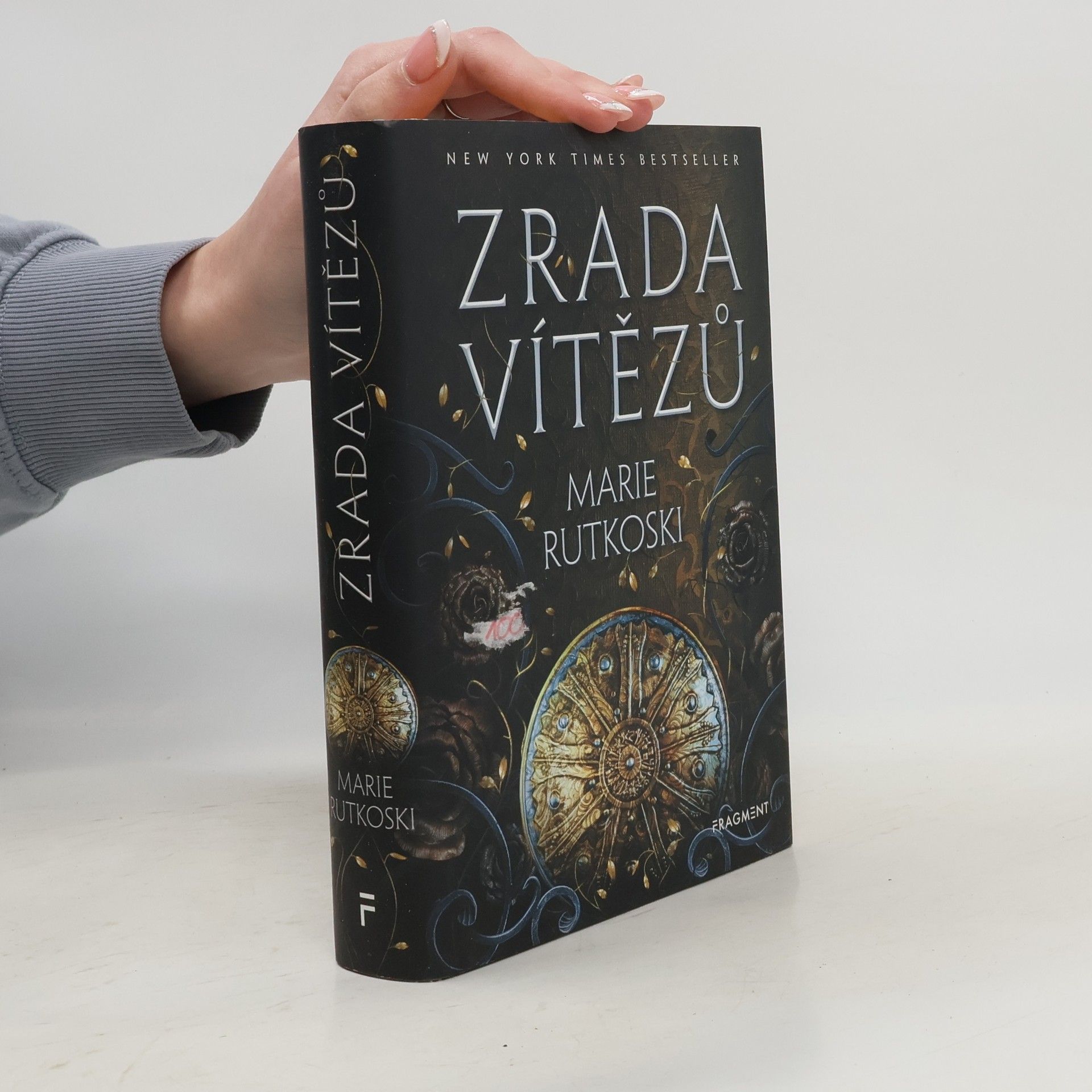 Marie Rutkoski Zrada vítězů