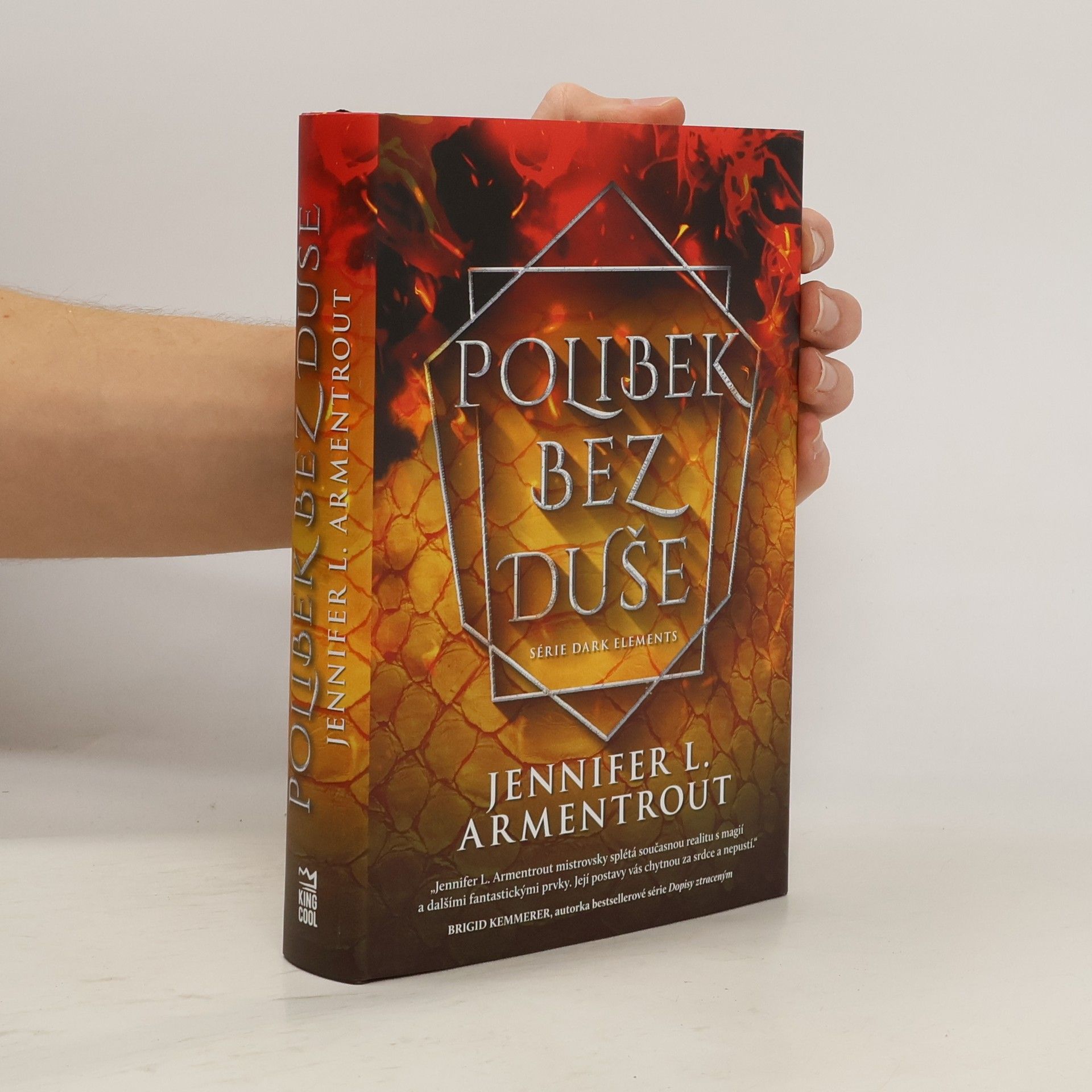 Jennifer L. Armentrout Polibek bez duše