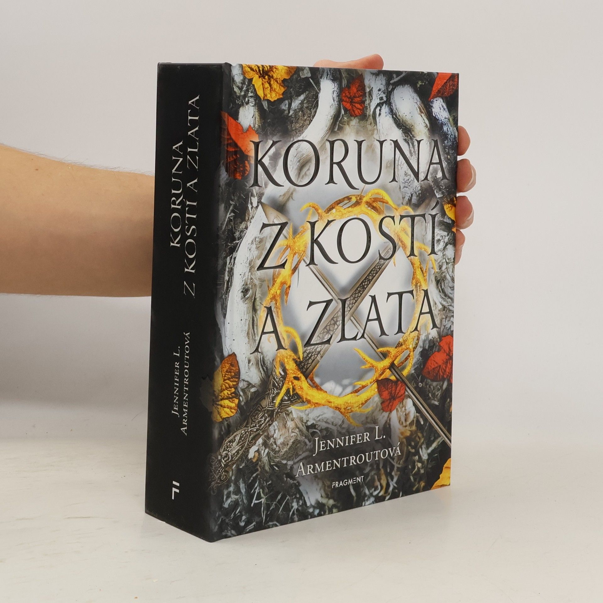 Jennifer L. Armentrout Koruna z kostí a zlata