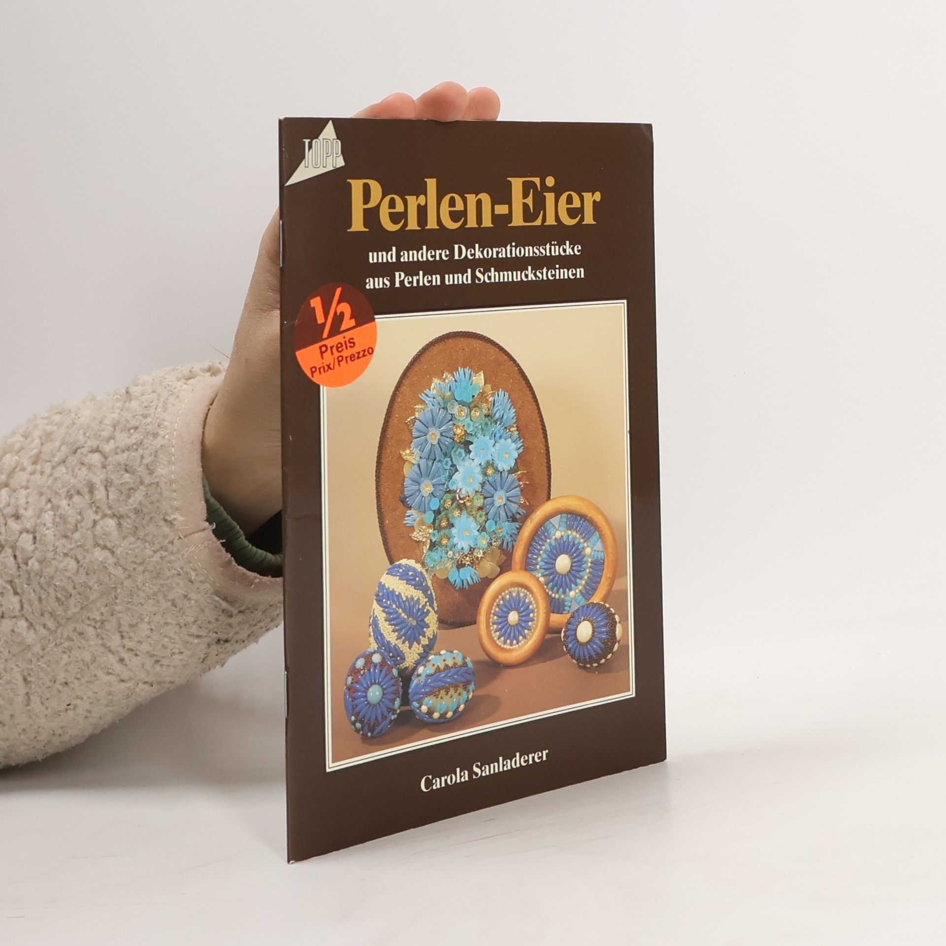 Perlen-Eier und andere Dekorationsstücke aus Perlen und Schmucksteinen