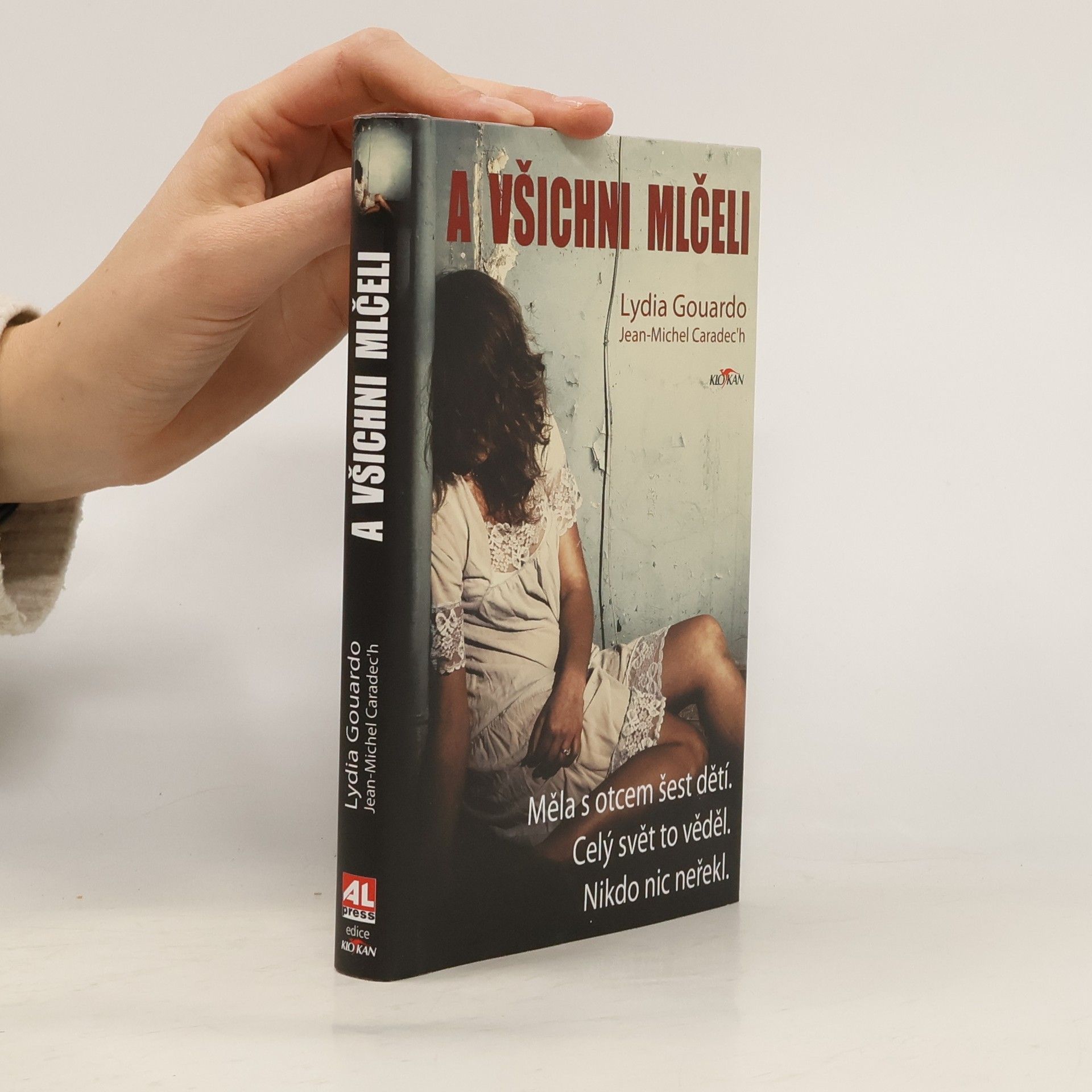 JeanMichel Caradec\'h A všichni mlčeli