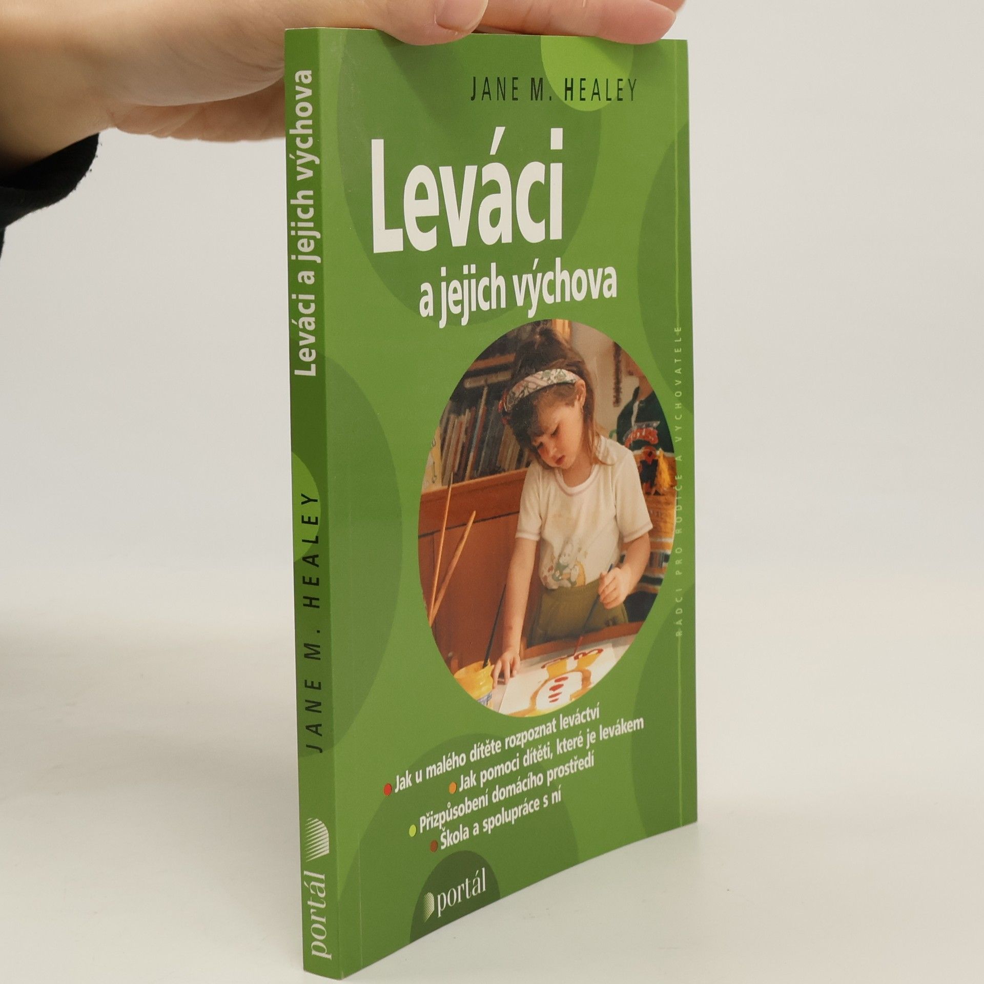 Leváci a jejich výchova