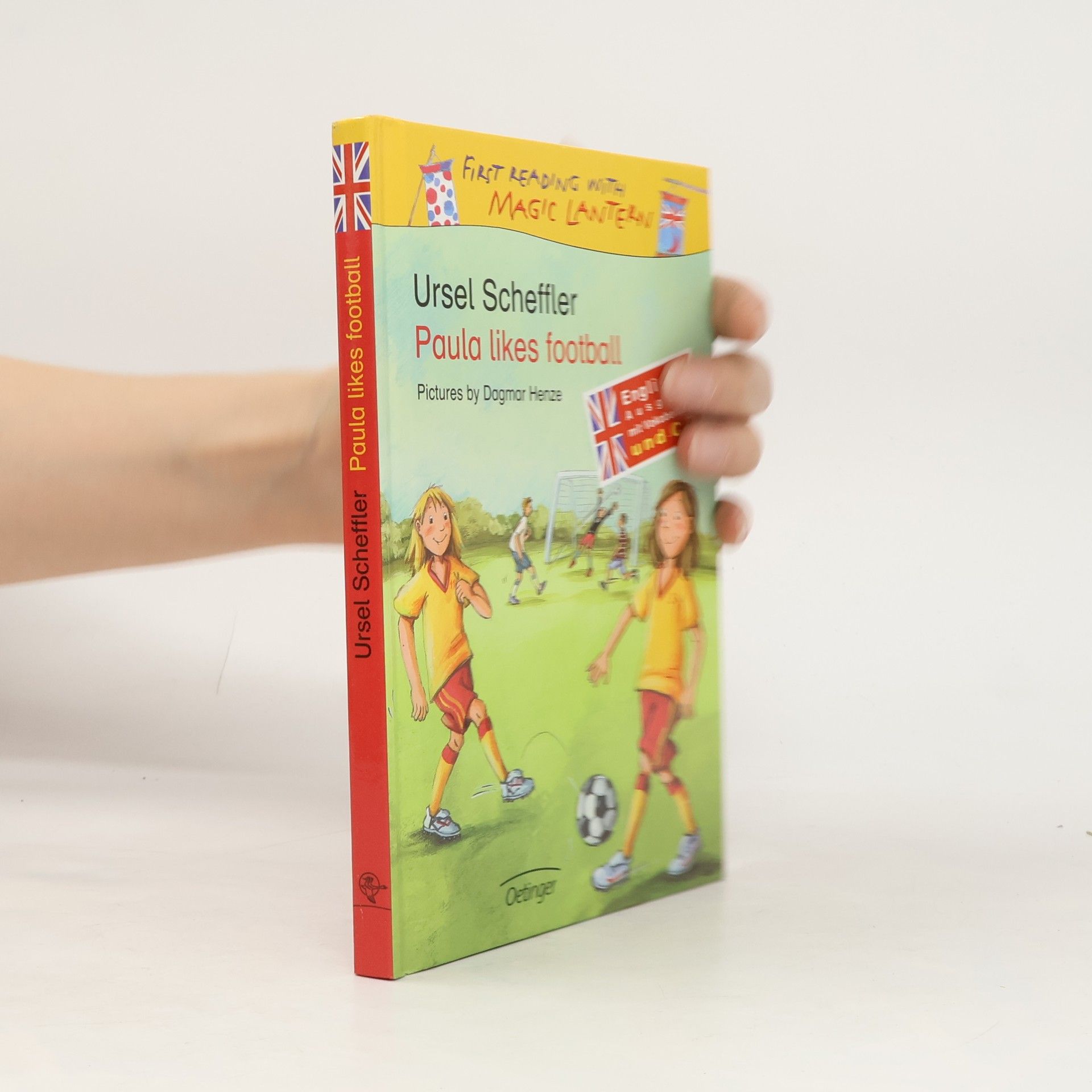 Ursel Scheffler Paula likes football. With vocabulary