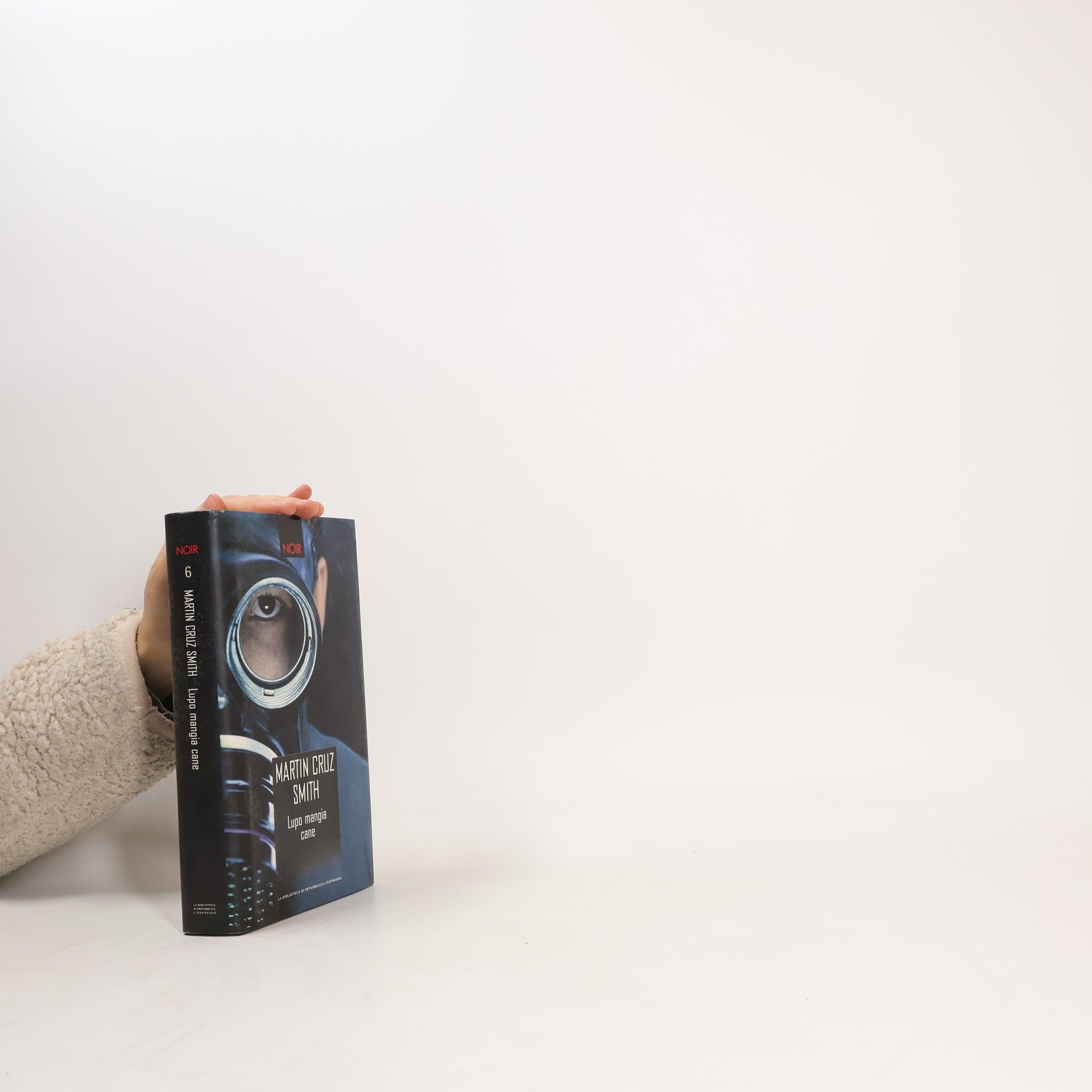 Martin Cruz-Smith Lupo mangia cane