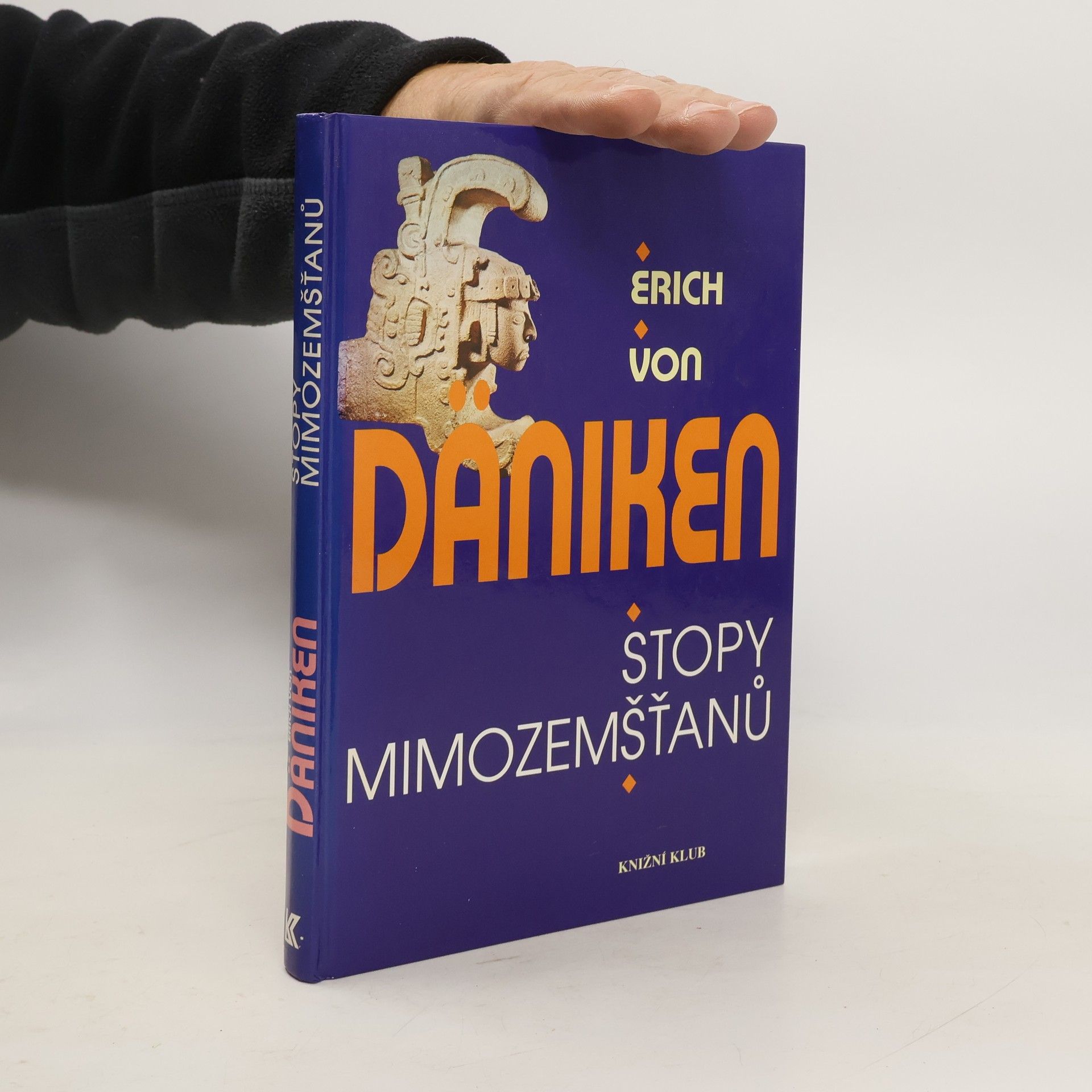 Erich von Däniken Stopy mimozemšťanů
